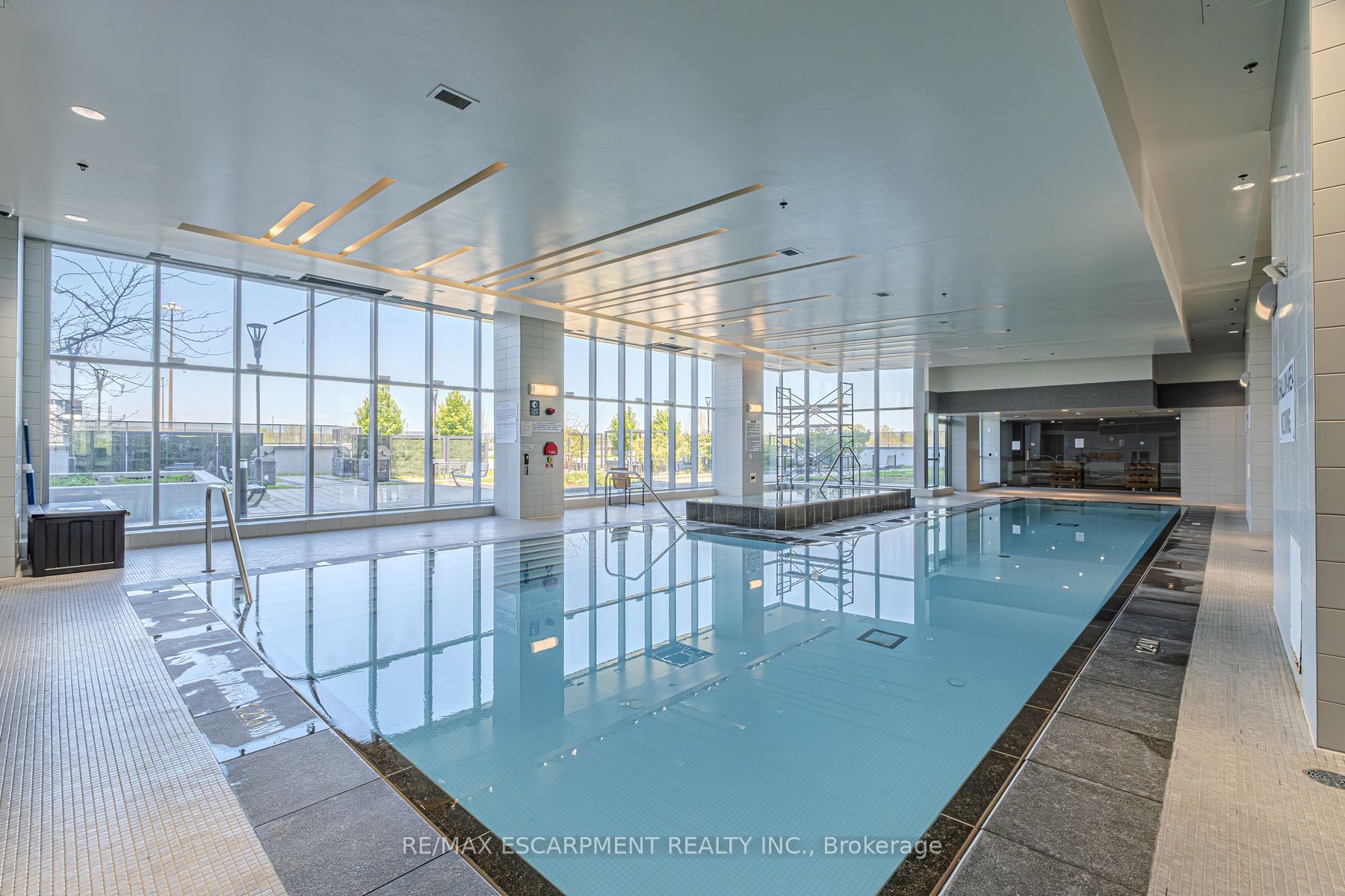 2093 Fairview Street, #809