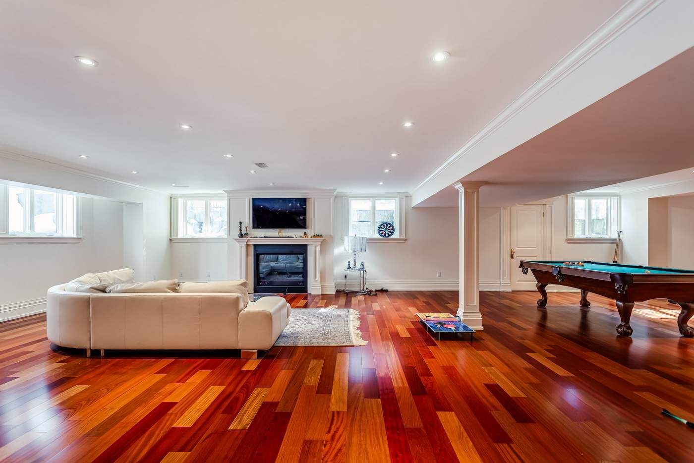 21 Ennisclare Drive