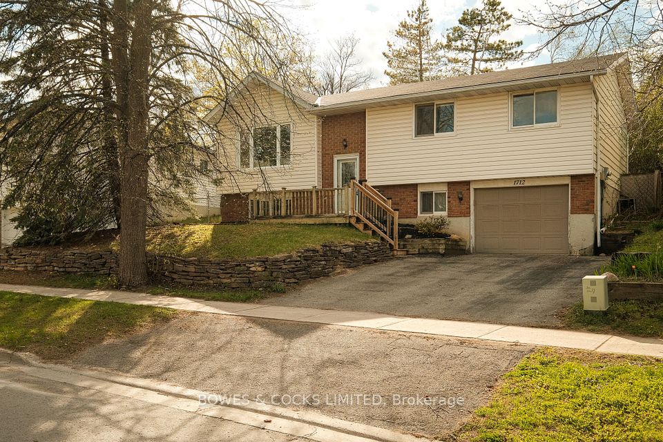 1712 Redwood