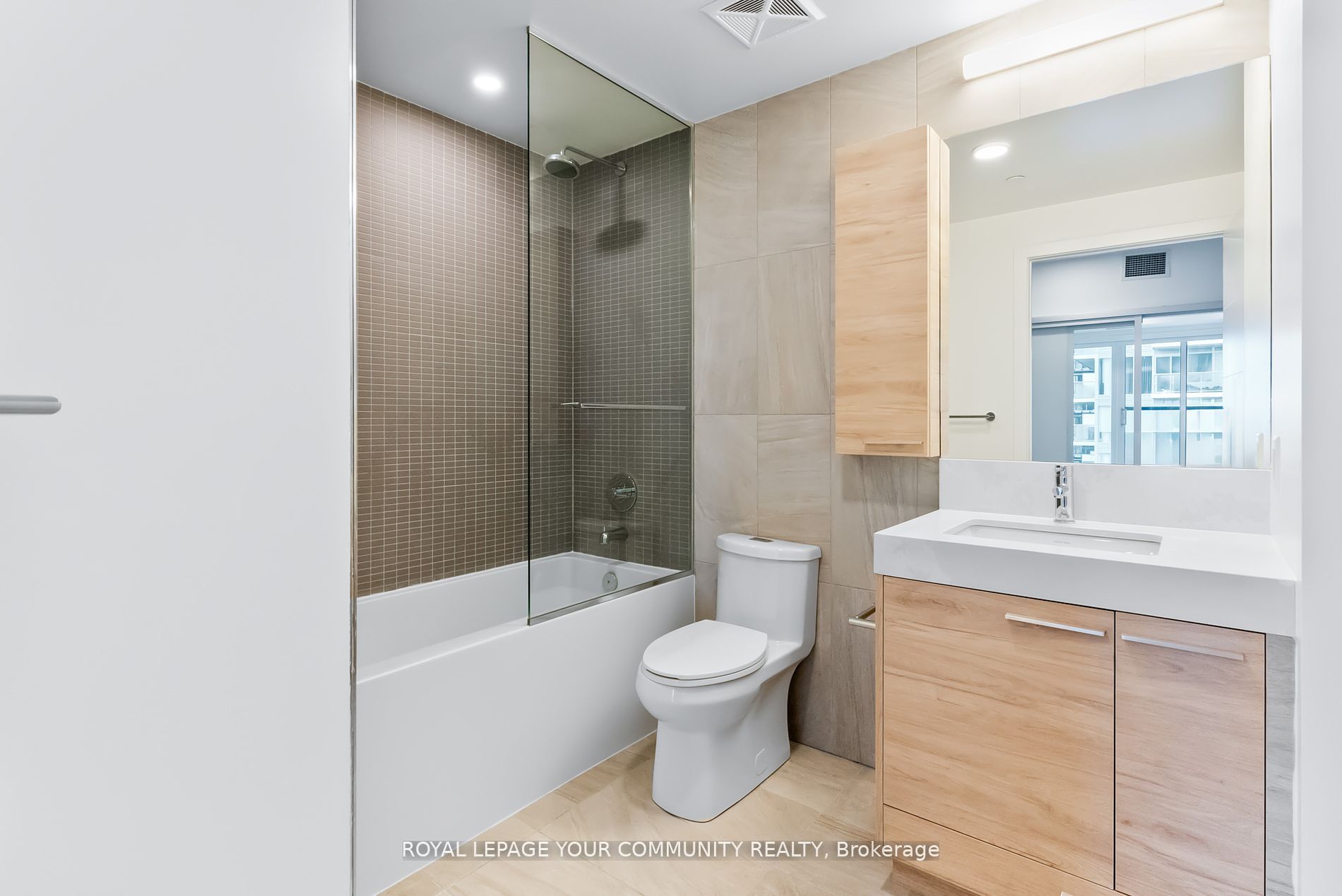 200 Redpath Avenue, #3306