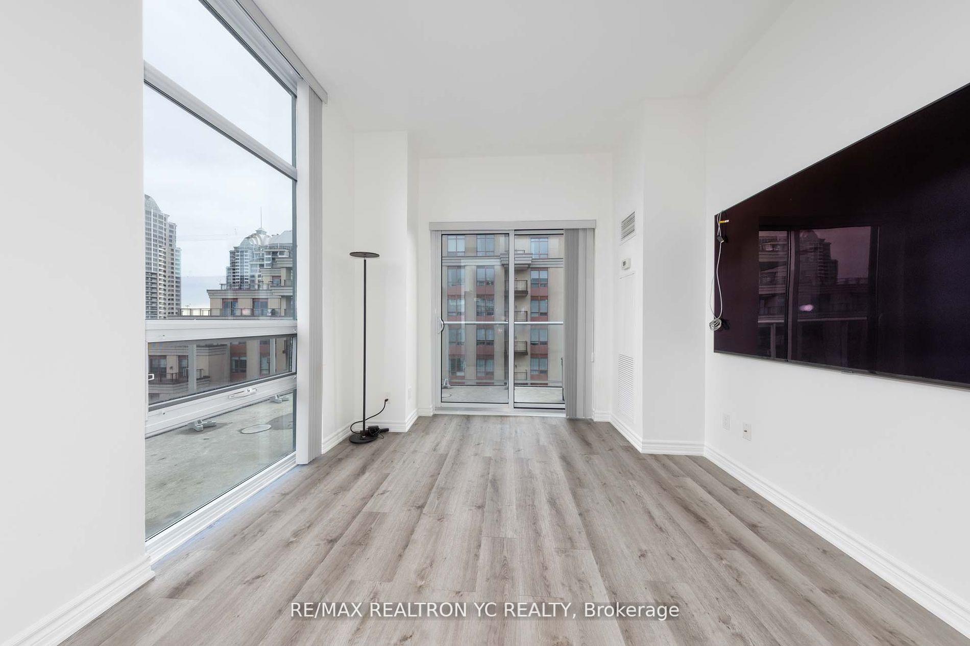 2 Bedrooms Condo at 621 Sheppard, Toronto For sale