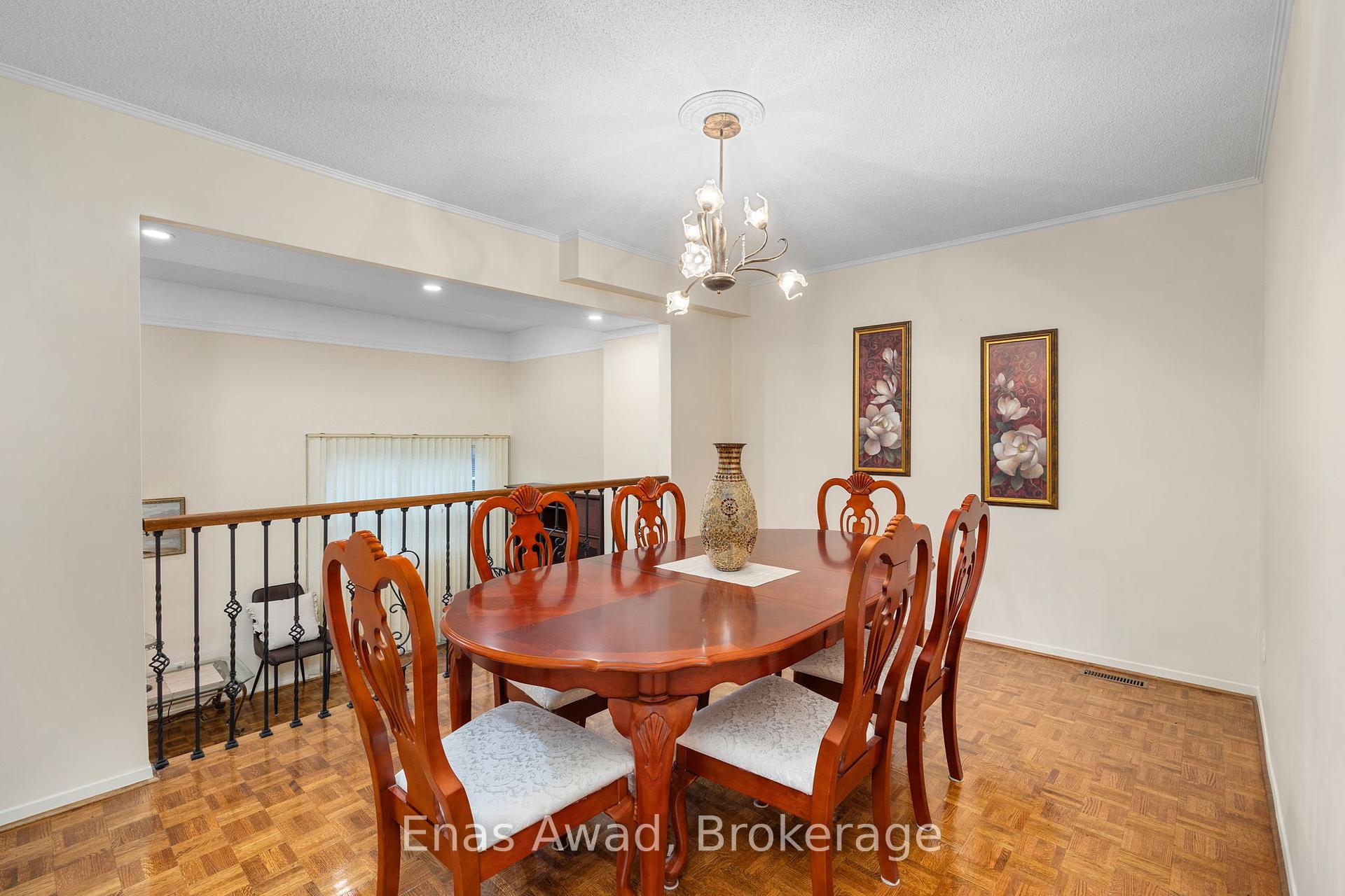 3 Bedrooms Condo at 74 Black Hawk, Toronto For sale