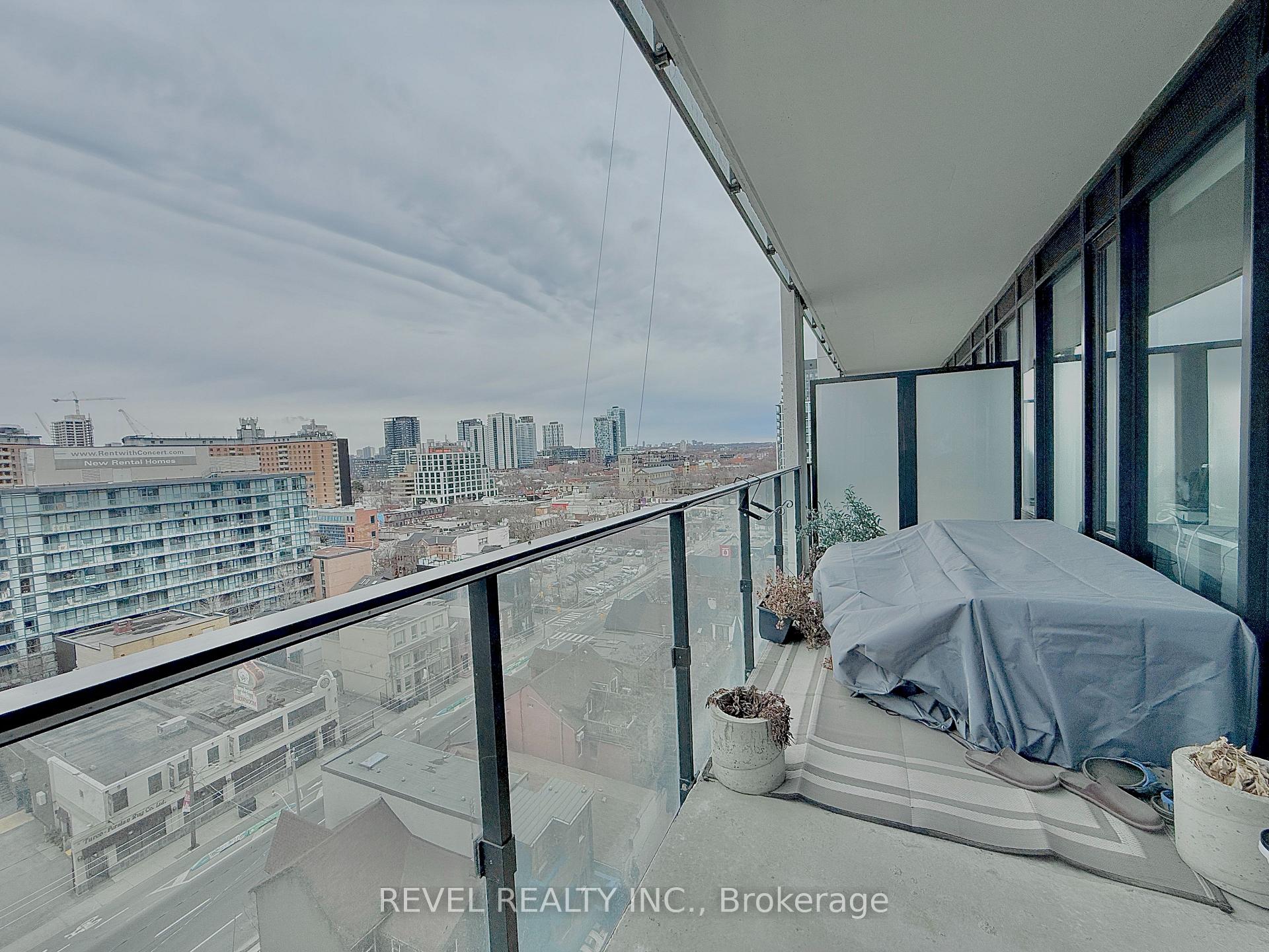 2 Bedrooms Condo at 55 Ontario, Toronto For sale
