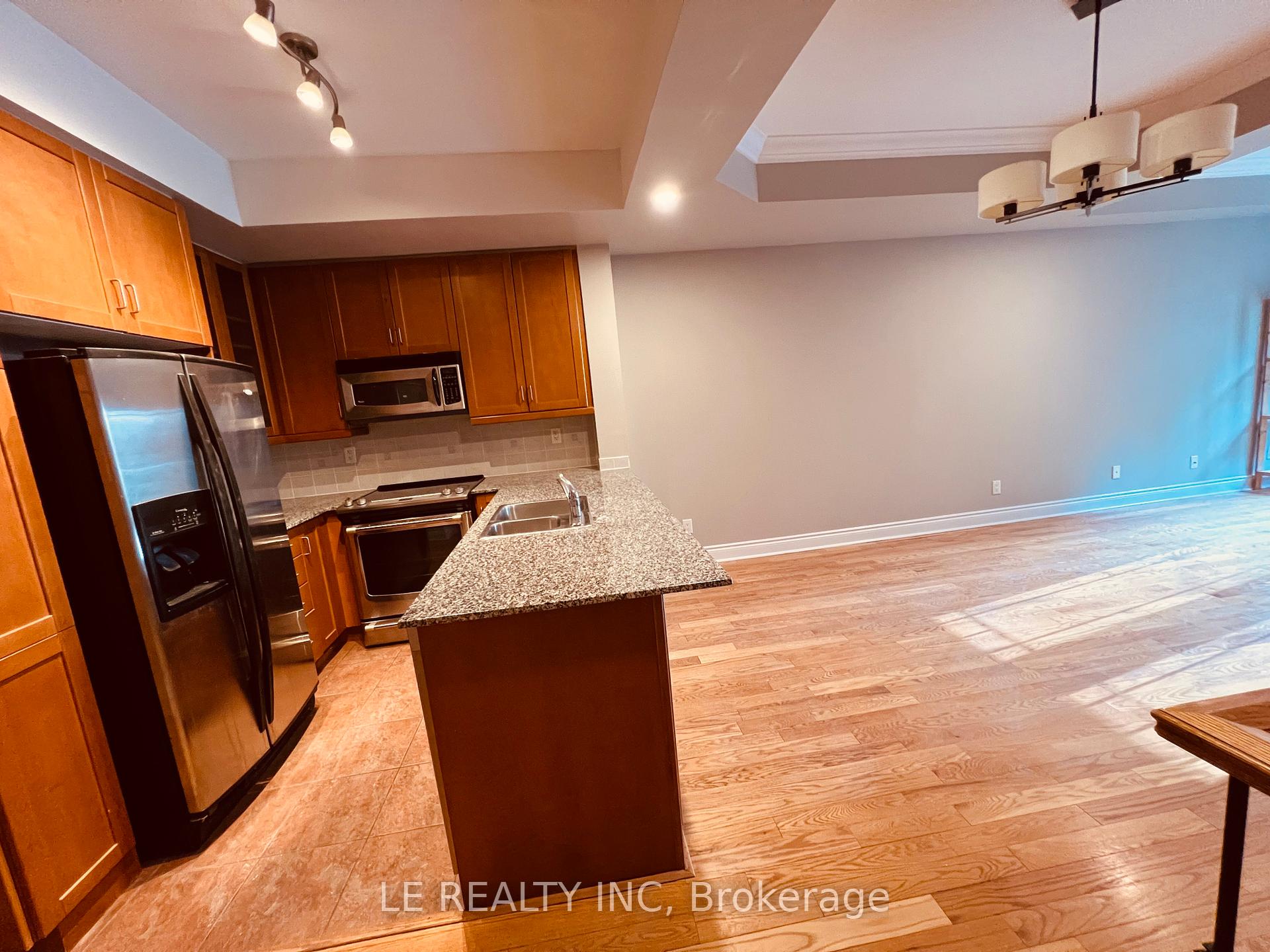 2 Bedrooms Condo at 70 Byng, Toronto For sale