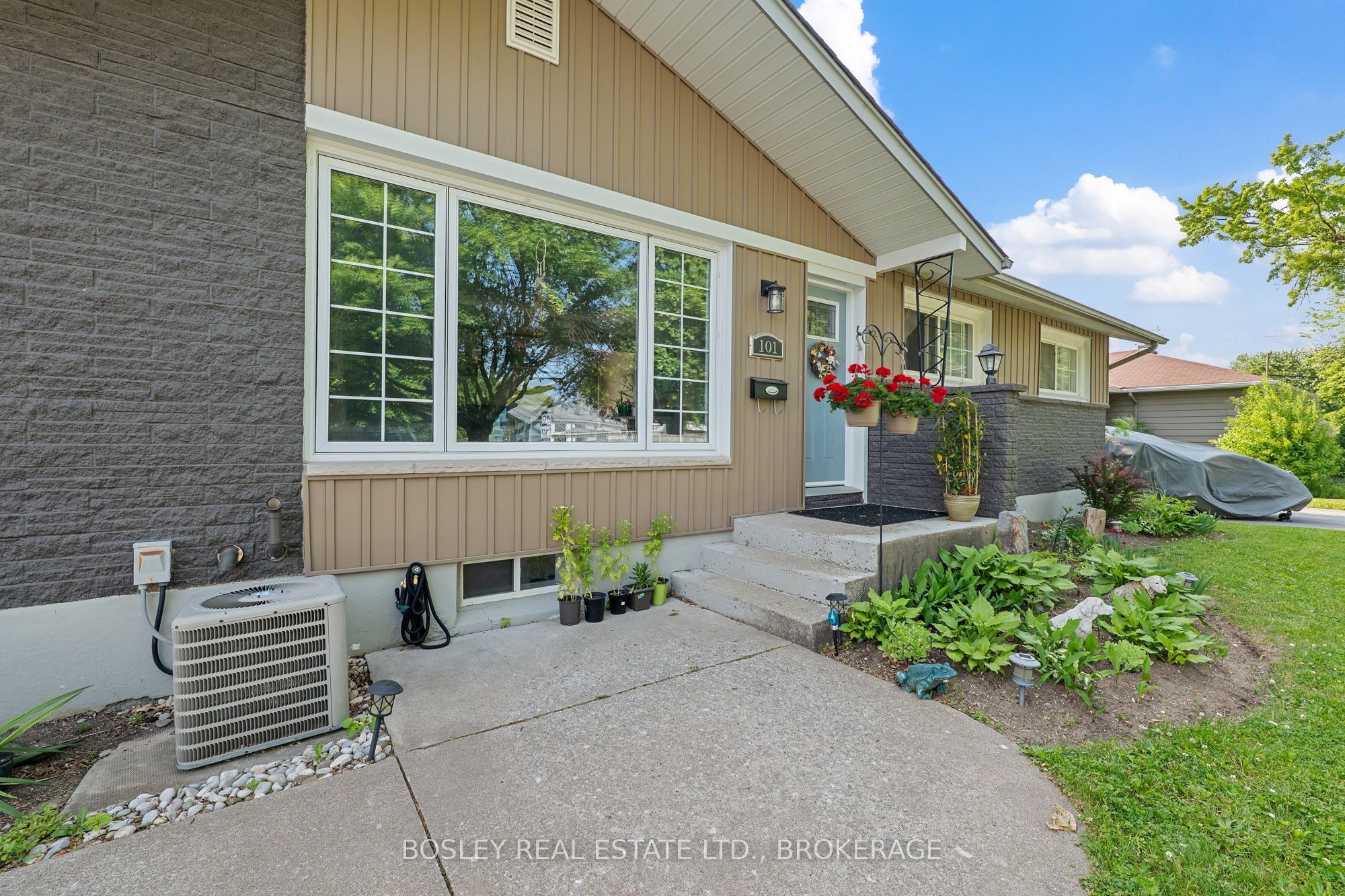 101 Rochelle Drive