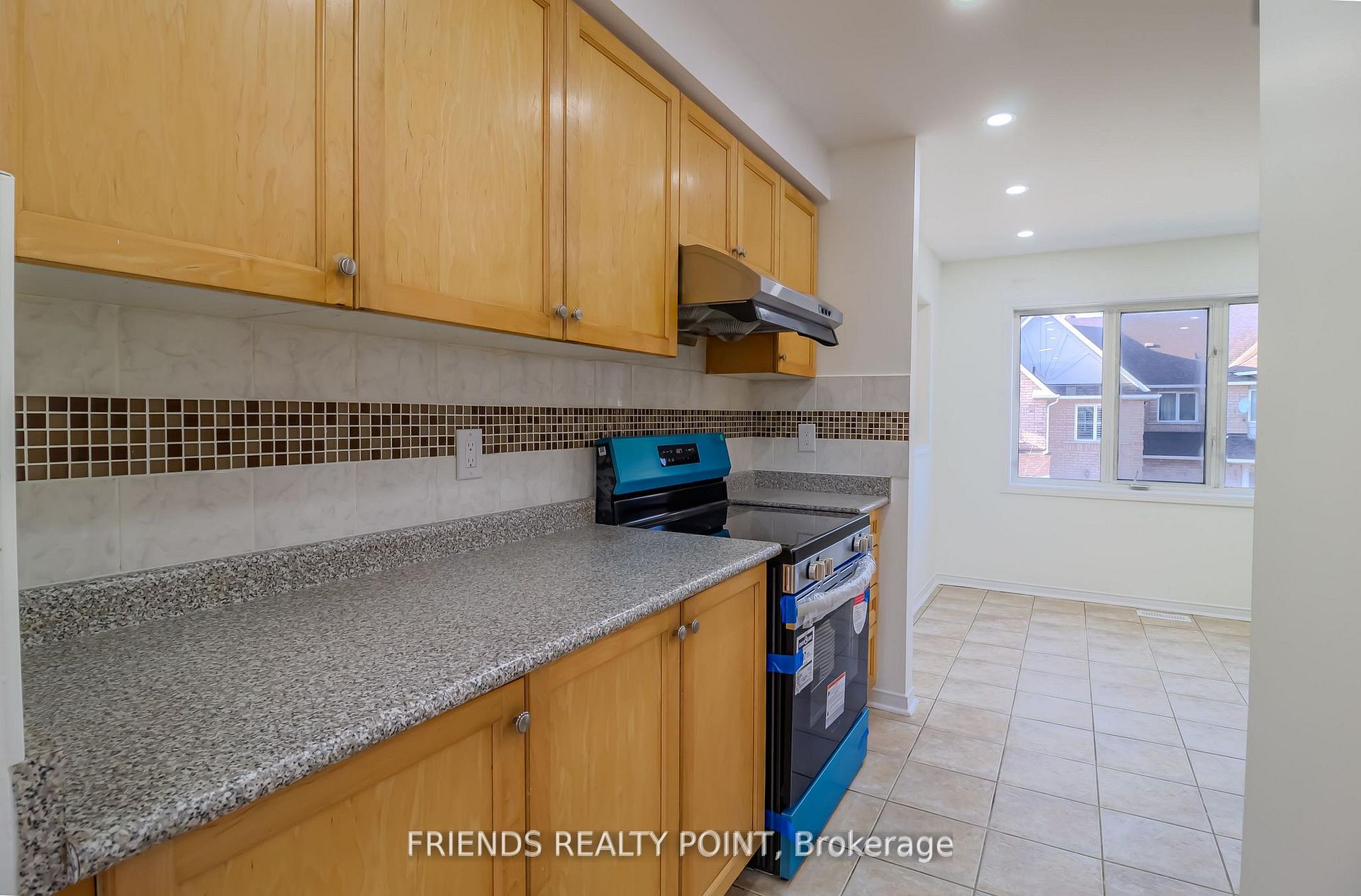 4 Bedrooms Condo at 1075 Ellesmere, Toronto For sale