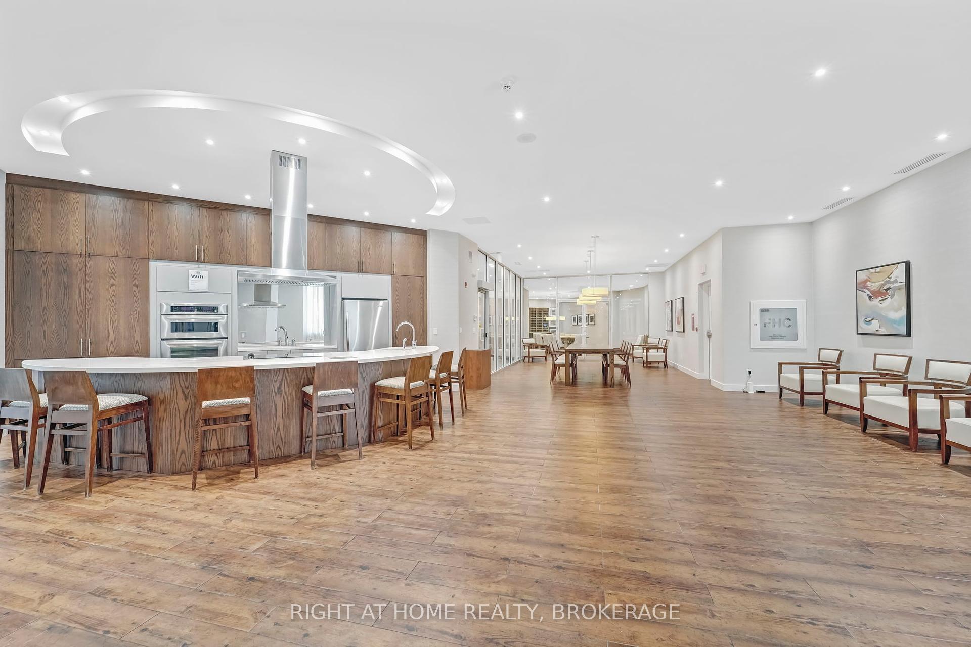 2 Bedrooms Condo at 15 Legion, Toronto For sale