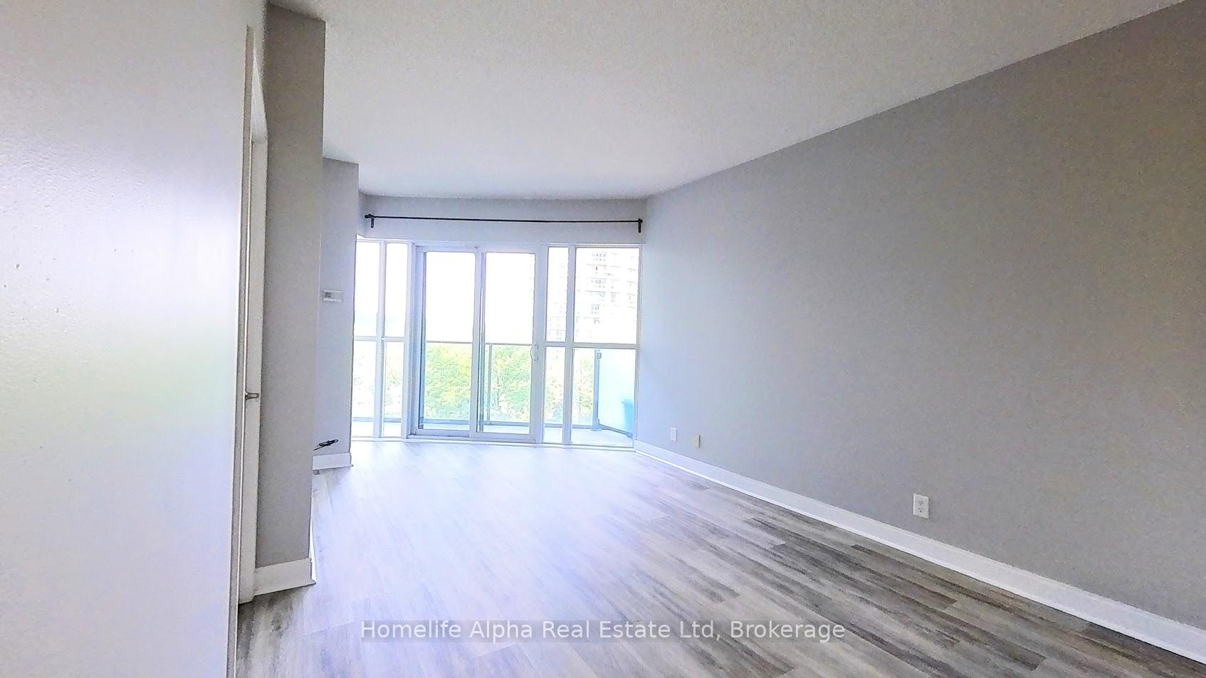 2 Bedrooms Condo at 60 Absolute, Mississauga For sale