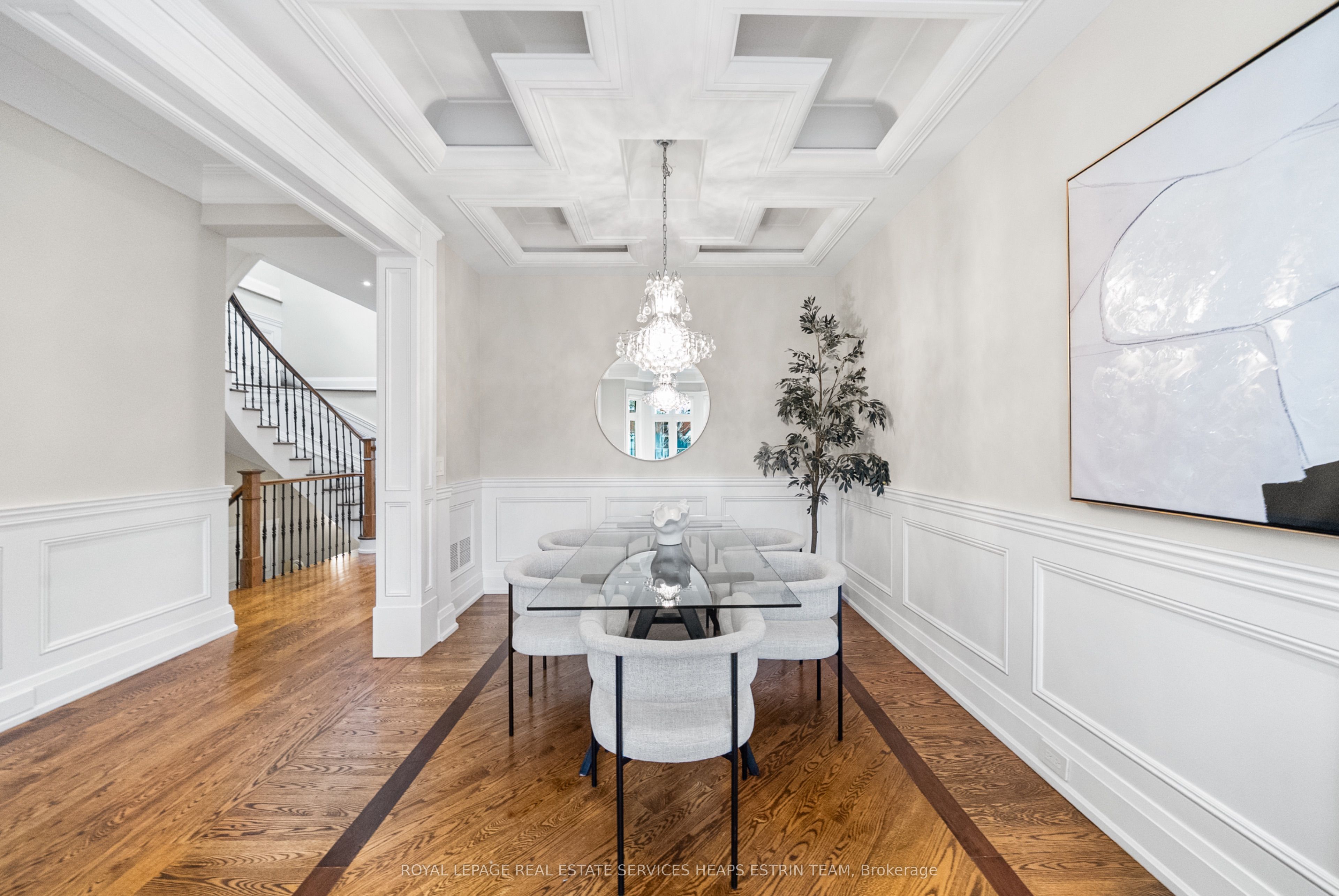 565 Broadway Avenue, Toronto, ON M4G 2S2