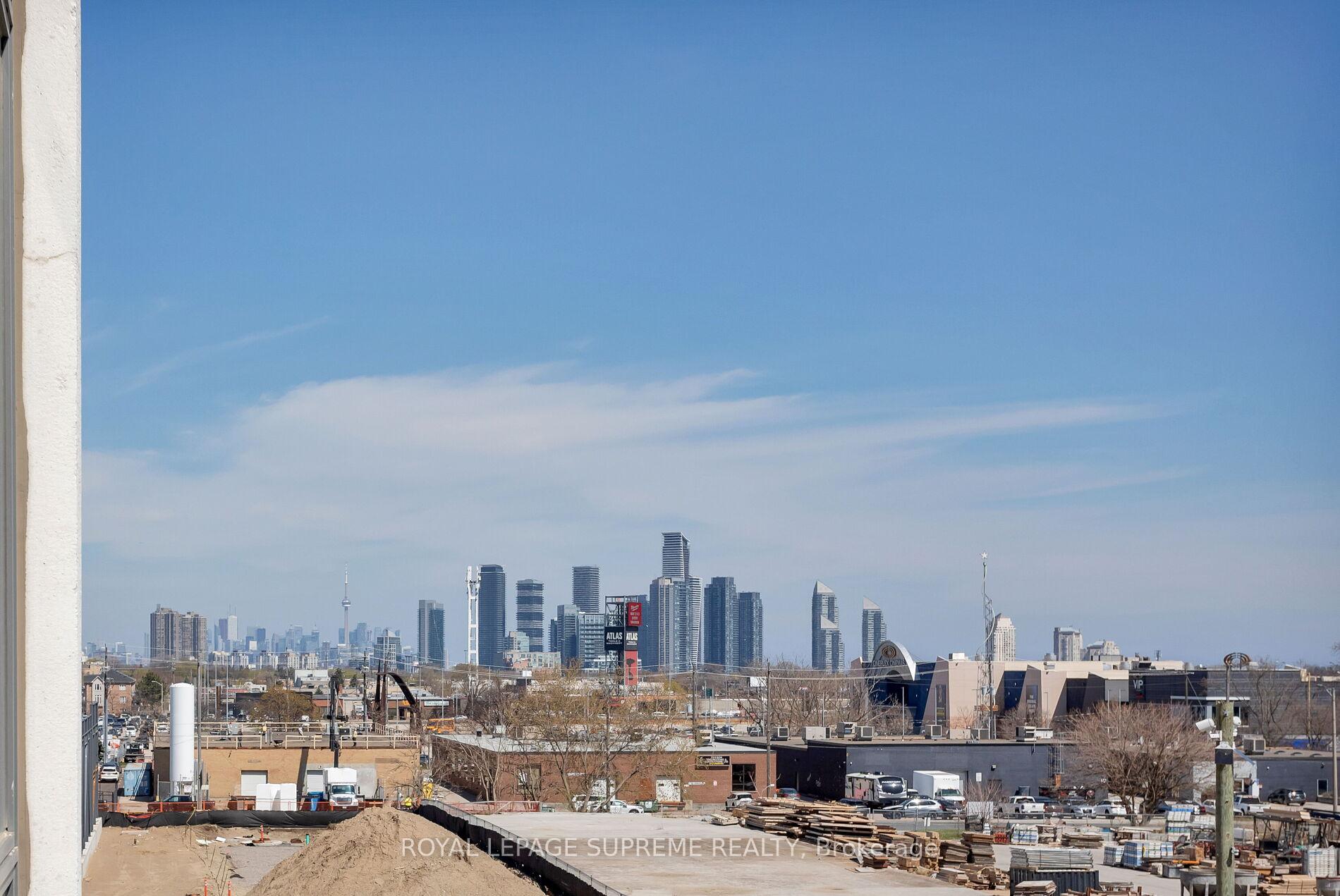 2 Bedrooms Condo at 17 Zorra,  Toronto For sale