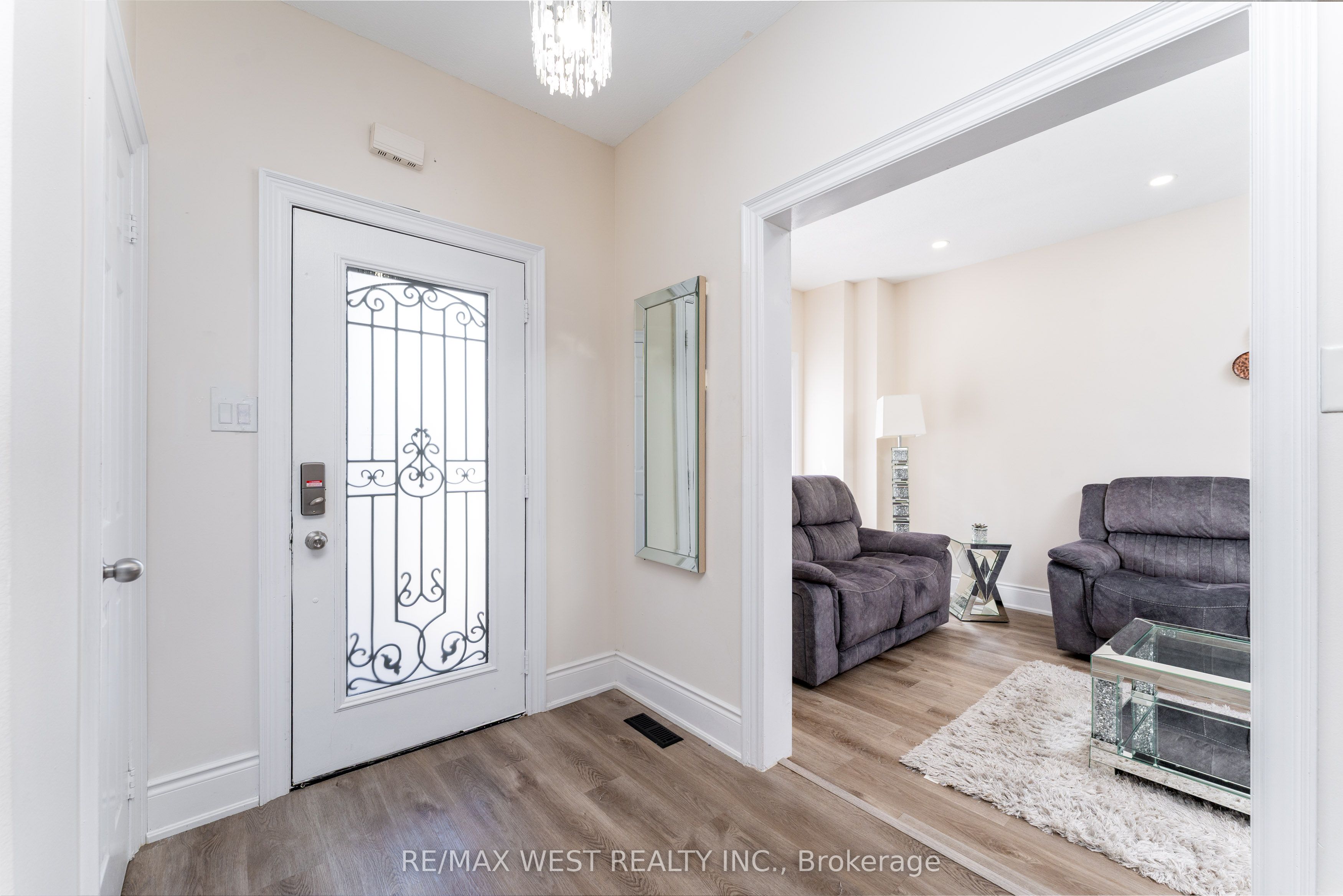 14 Jessica Drive