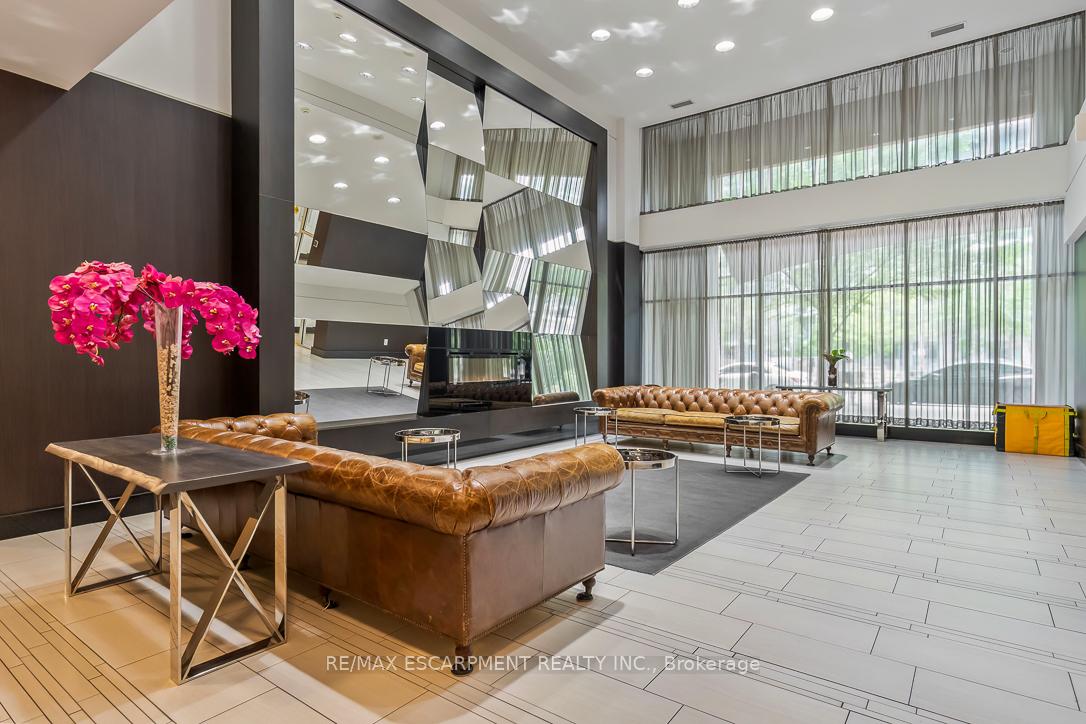 1 Bedroom Condo at 35 Bastion, Toronto For sale