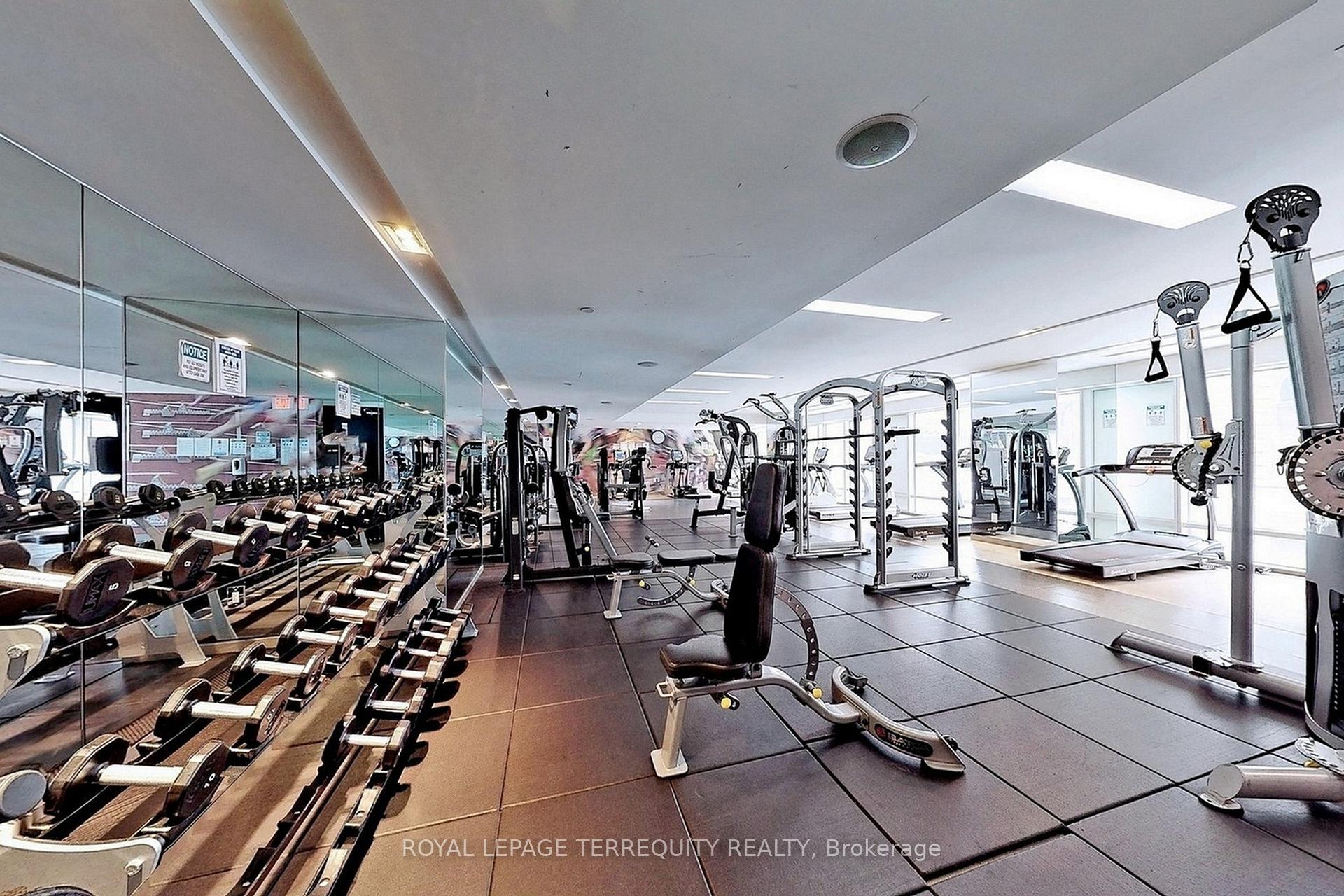 2 Bedrooms Condo at 8 The Esplanade, Toronto For sale