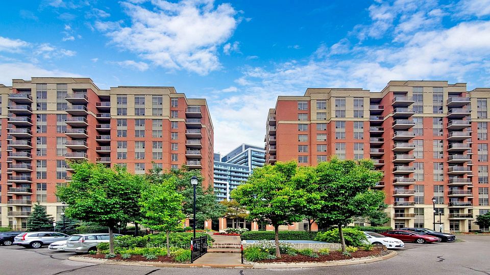 #207 - 73 King William Crescent, Richmond Hill, ON L4B 0C2