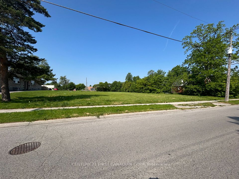 225 Greenwood