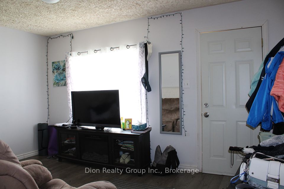 34 Queen Street, Kirkland Lake, ON P2N 2R1
