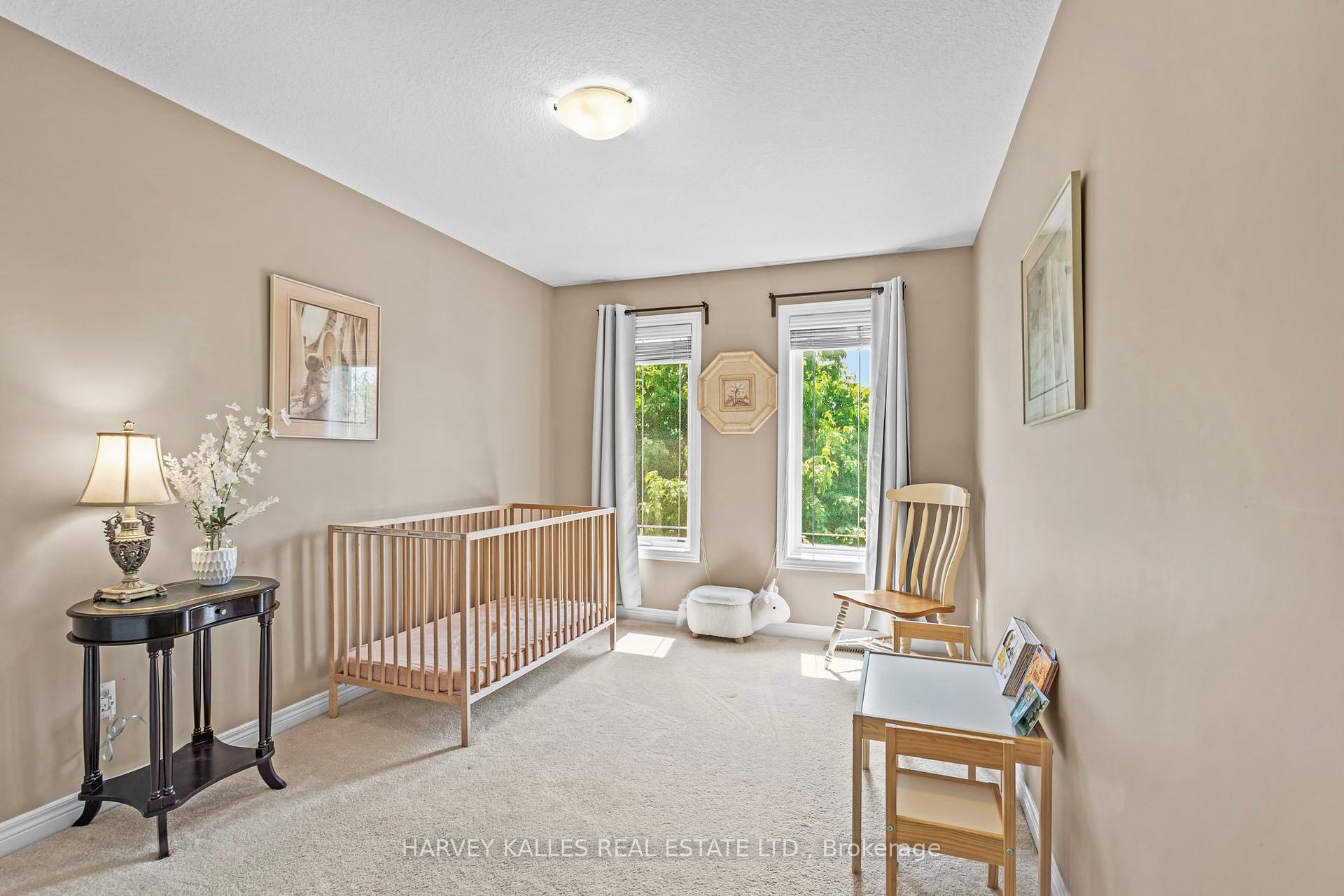 3 Bedrooms Condo at 3003 Glover, Burlington For sale