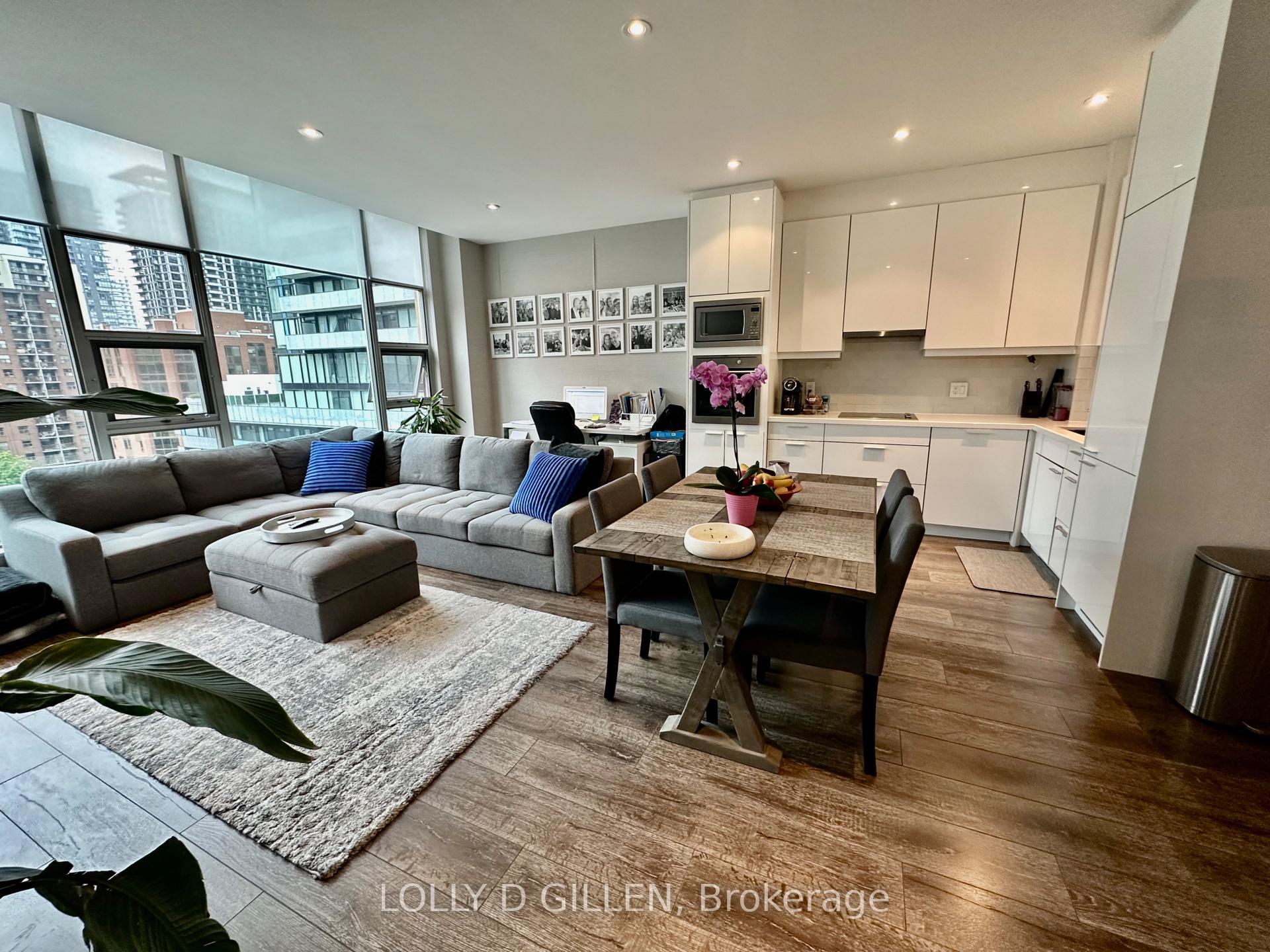 2 Bedrooms Condo at 188 Eglinton, Toronto For sale