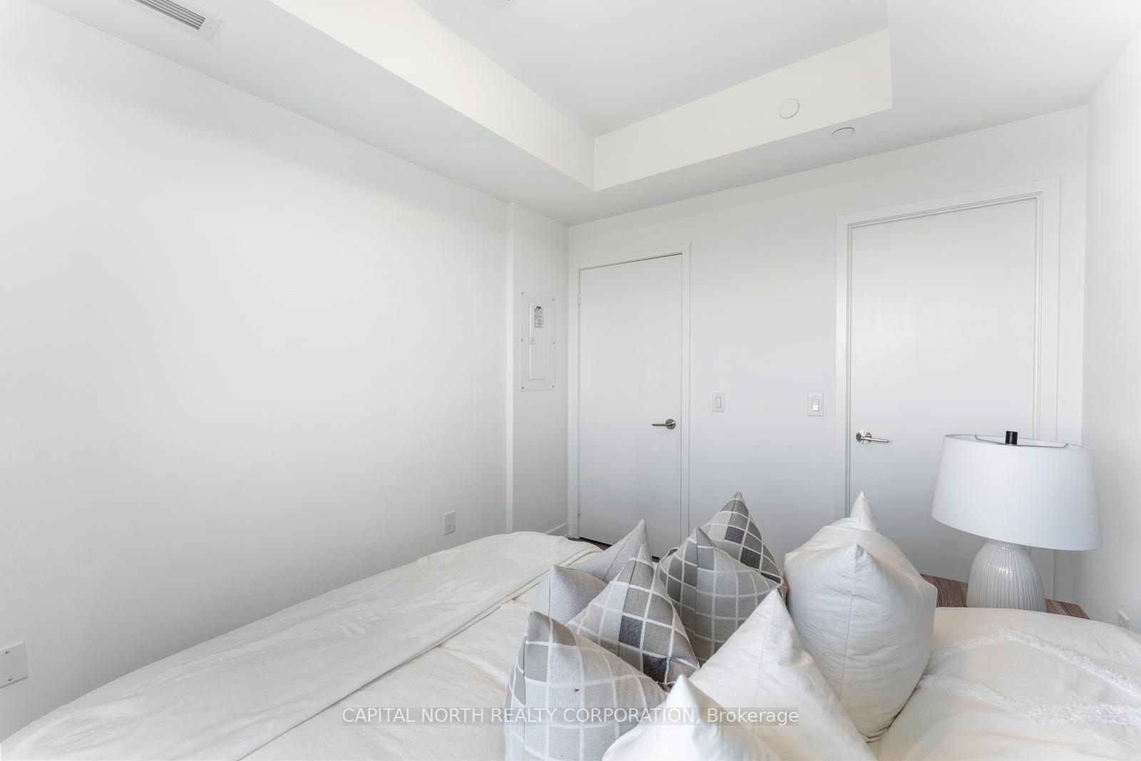 1 Bedroom Condo at 3005 Pine Glen, Oakville For sale