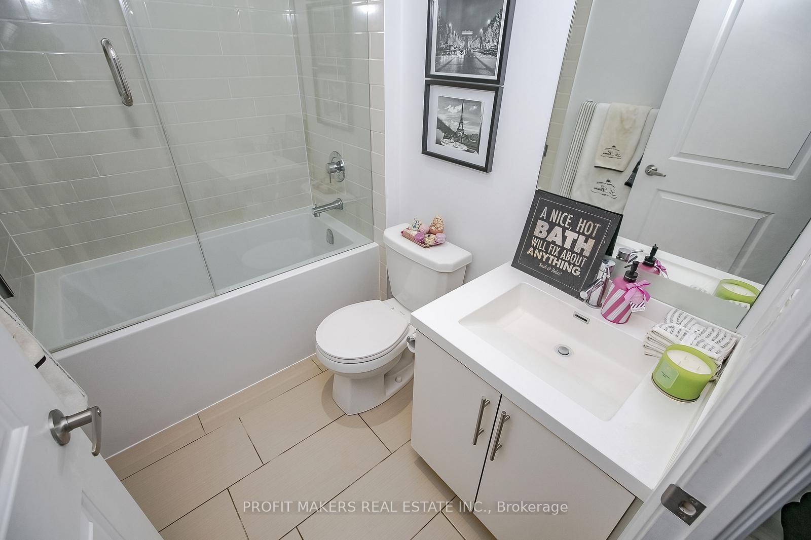 3 Bedrooms Condo at 65 Speers, Oakville For sale