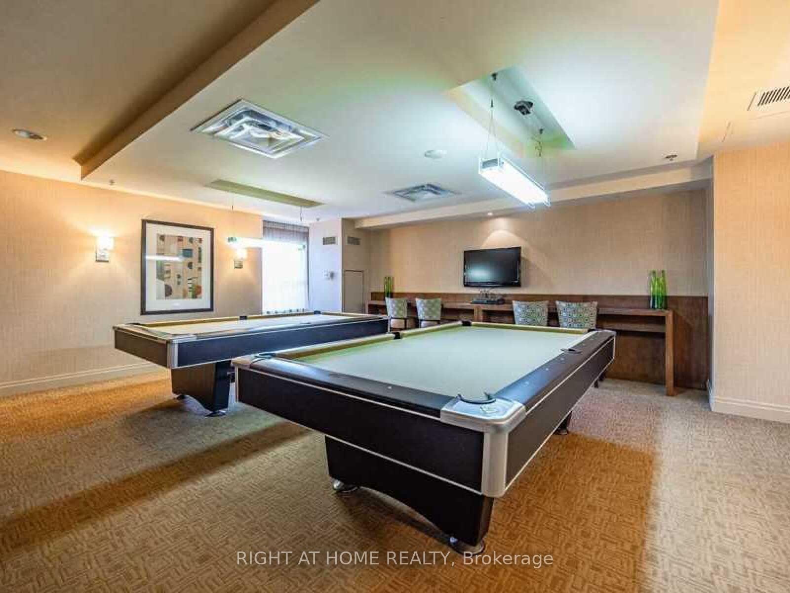 2 Bedrooms Condo at 736 Spadina, Toronto For sale