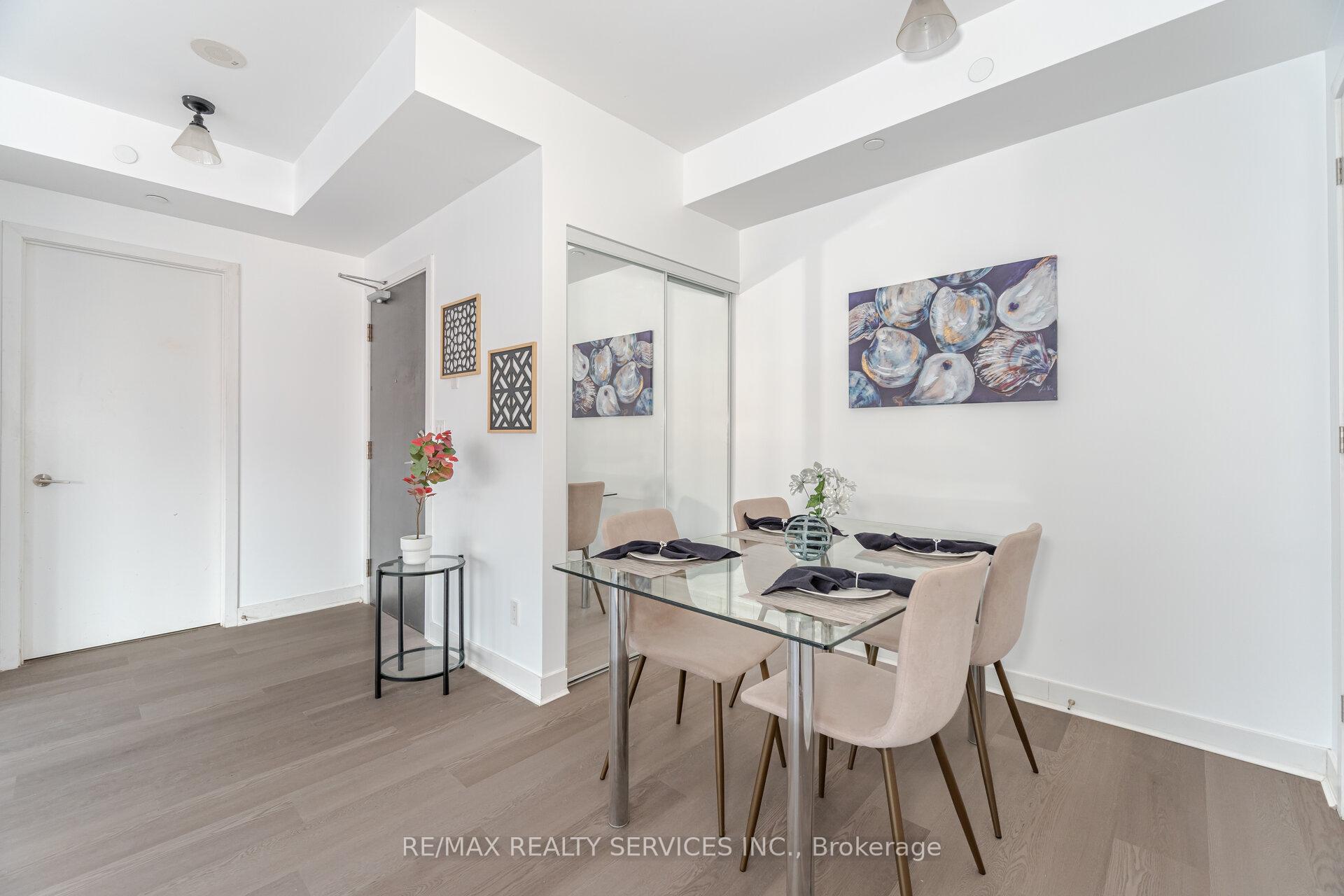 1 Bedroom Condo at 50 Bruyeres, Toronto For sale