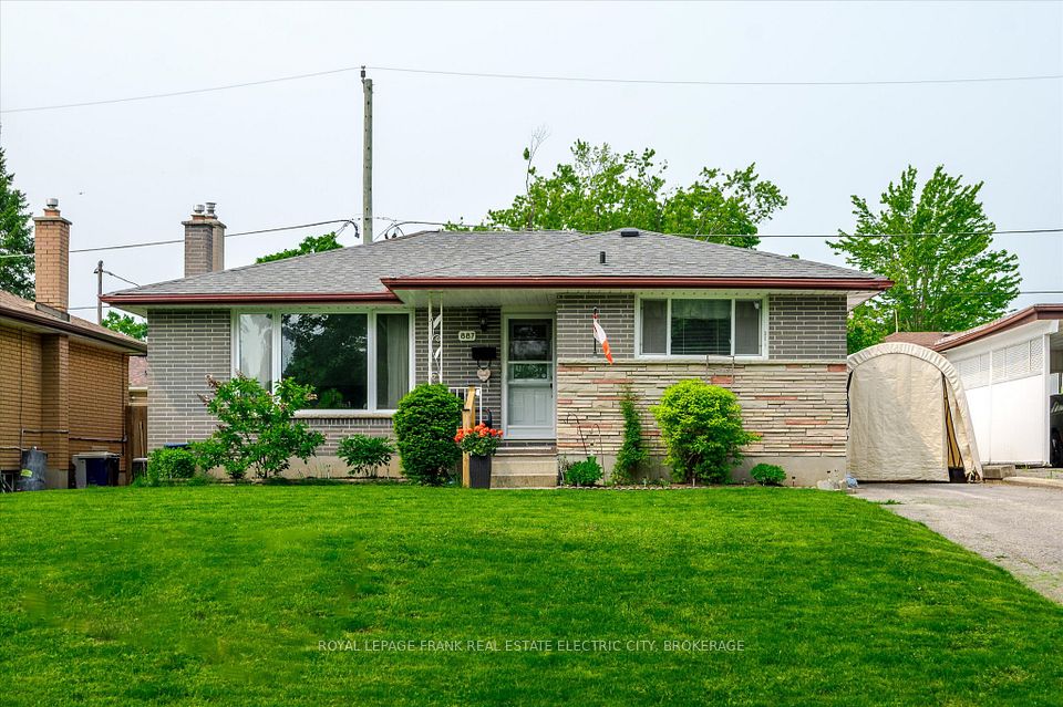 887 Westdale