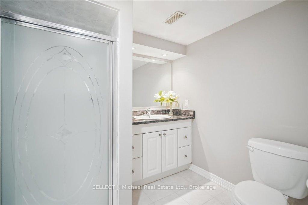 3 Bedrooms Condo at 213 Nash, Hamilton For sale