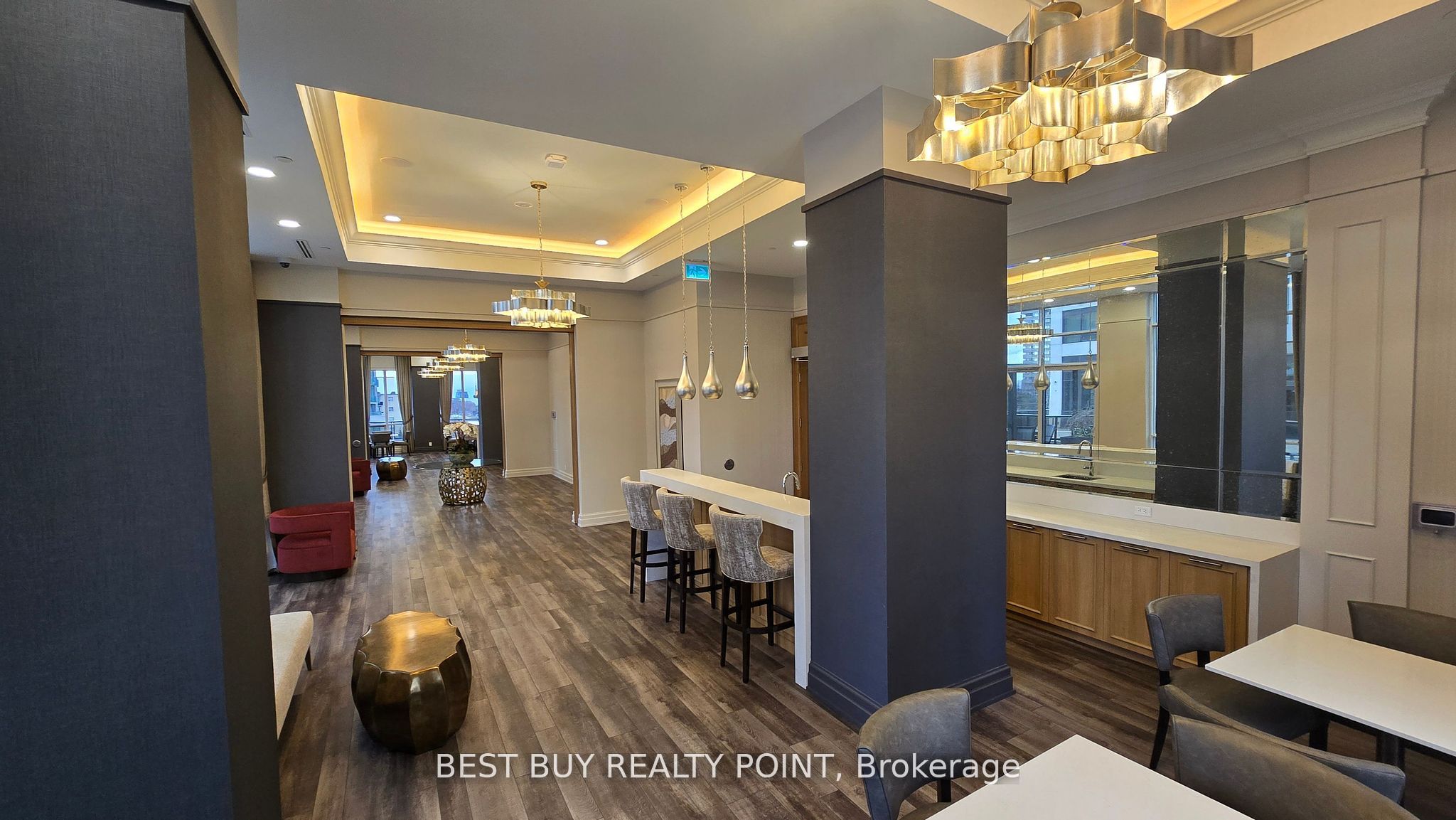 36 Elm Drive W, #201