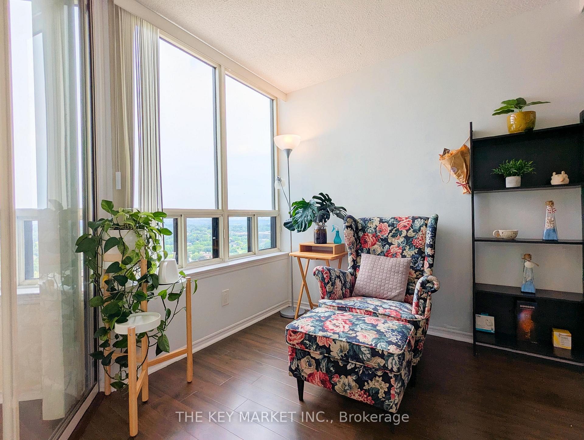 4 Bedrooms Condo at 7 Bishop, Toronto For sale