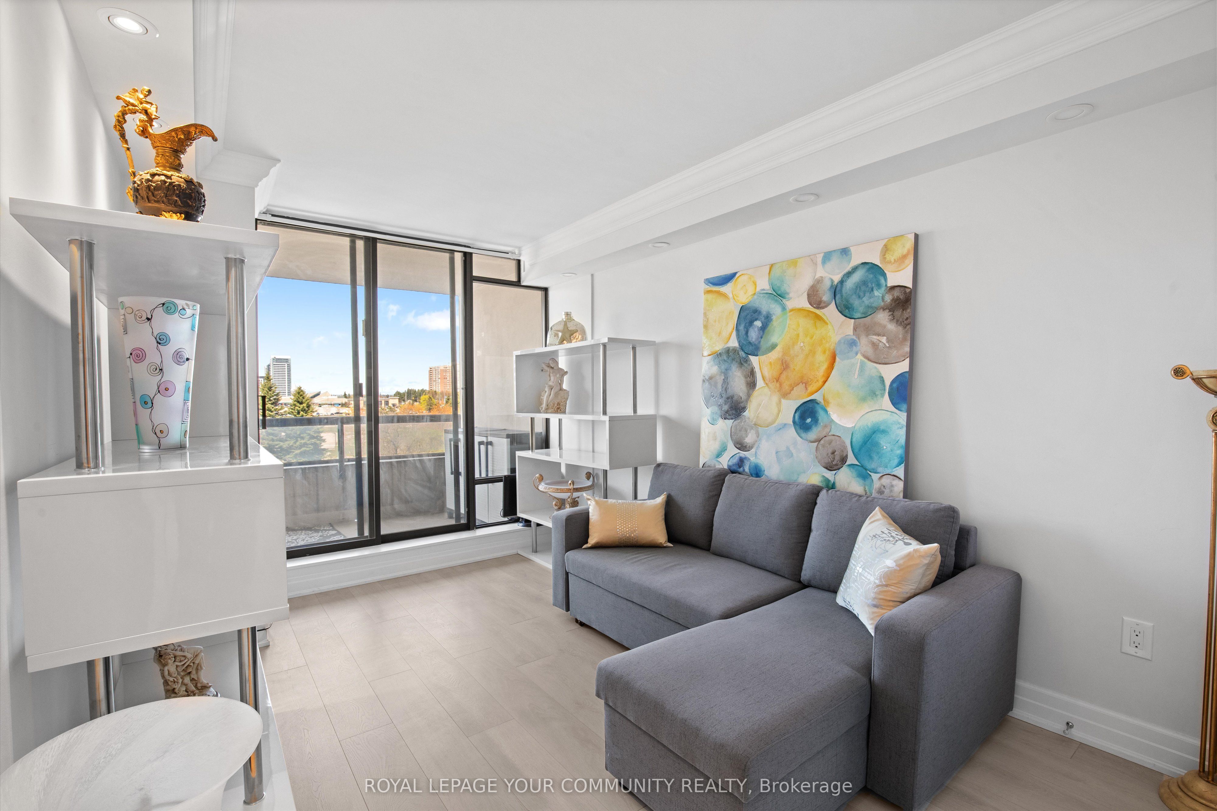 7420 Bathurst Street, #503
