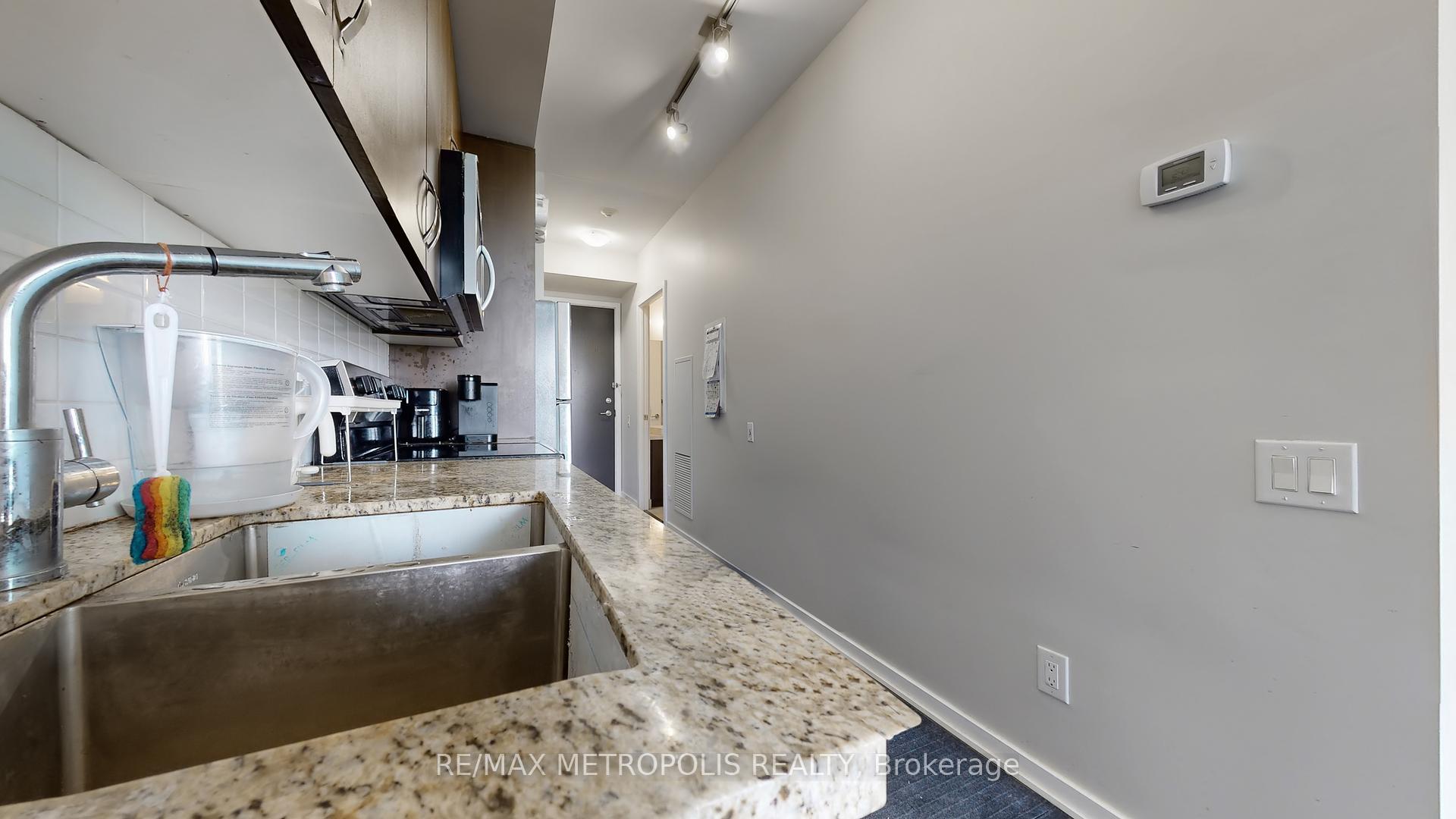 1 Bedroom Condo at 105 The Queensway, Toronto For sale