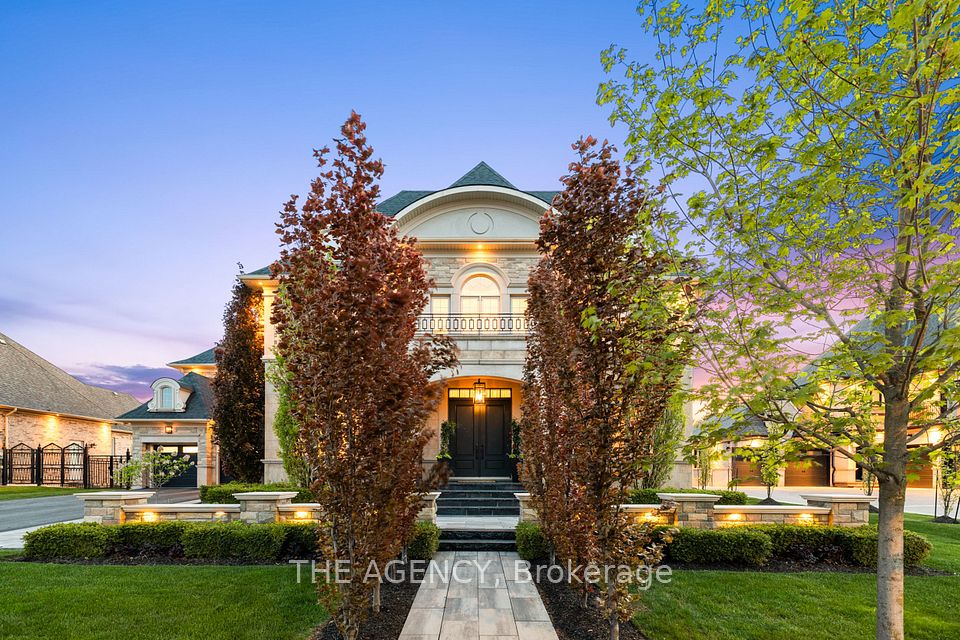 18 Westbrooke Boulevard, King, ON L0G 1N0