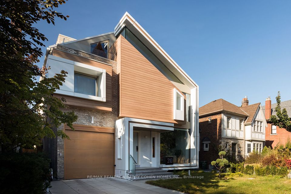 210 Glenayr