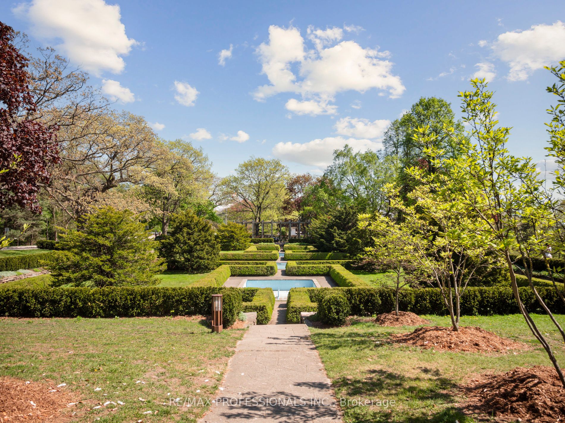 137 Galley Avenue