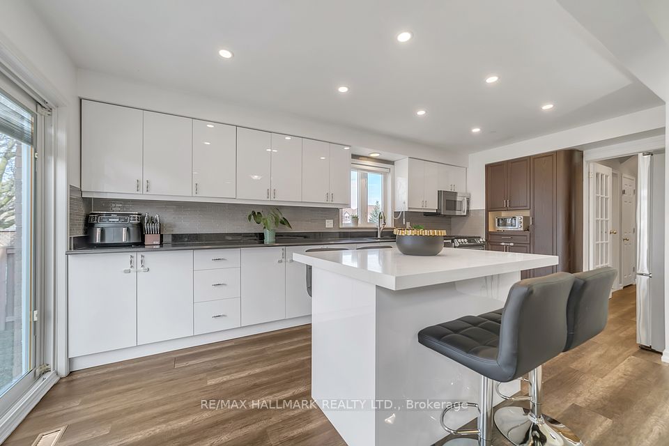 2 Cedarhurst