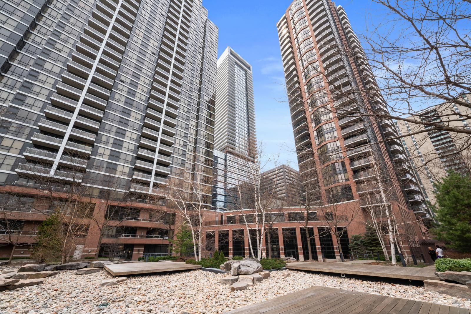 33 Sheppard Avenue E 510