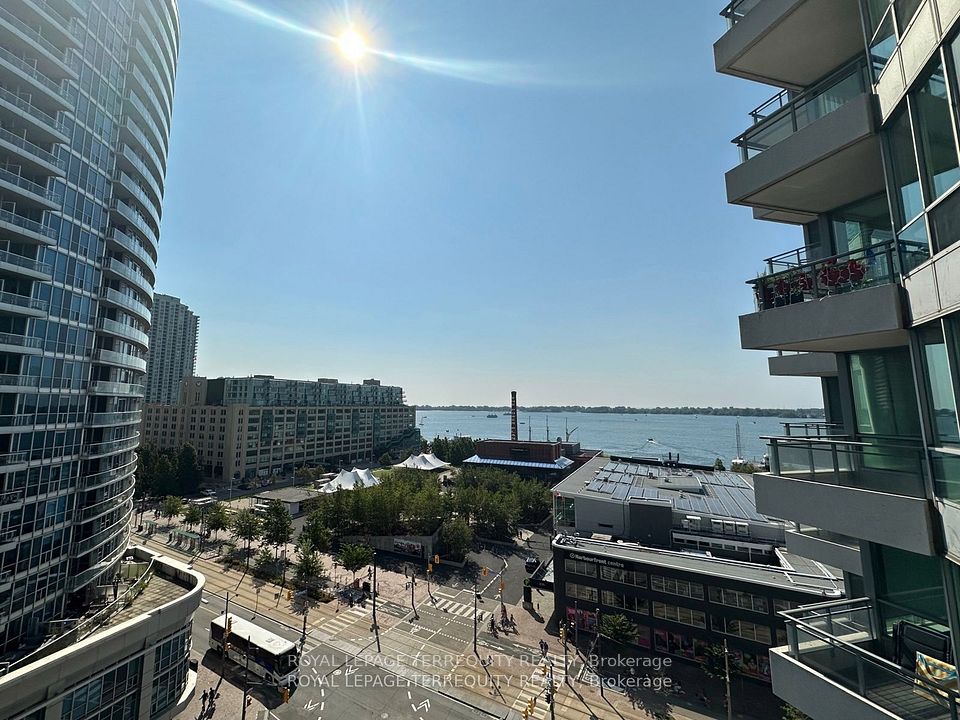 228 Queens Quay