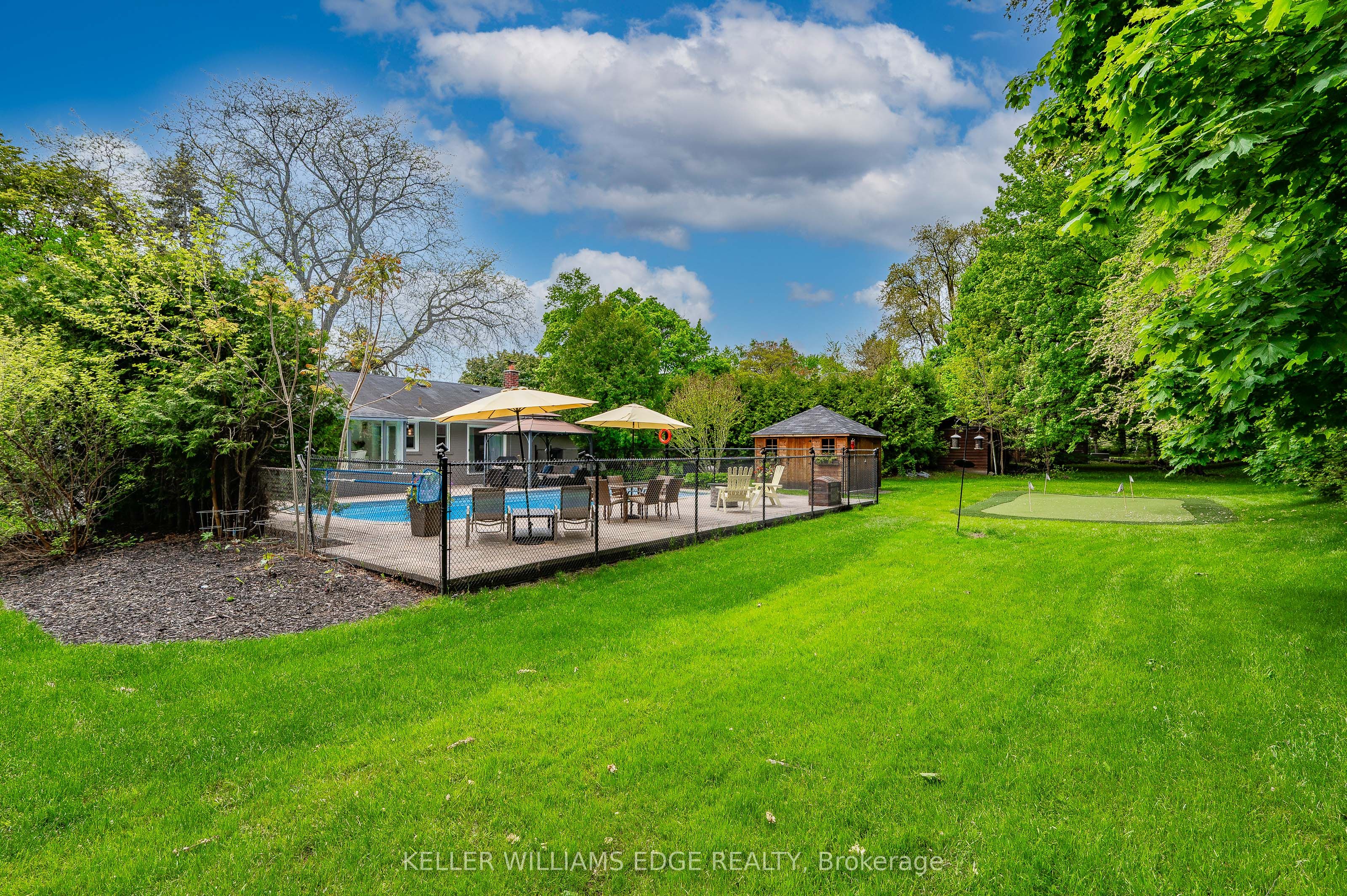 1589 Crediton Parkway