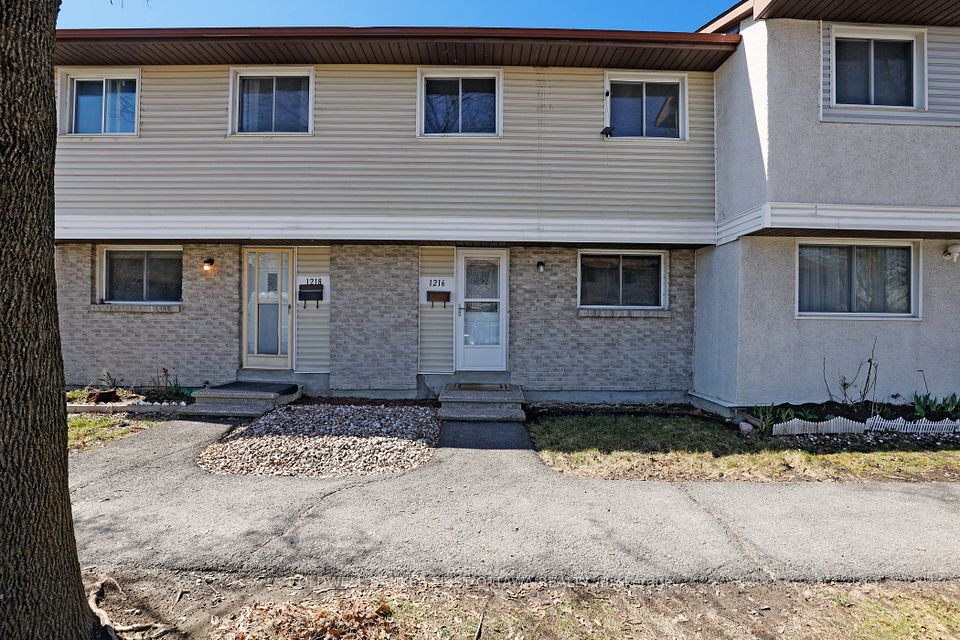 1216 Bowmount