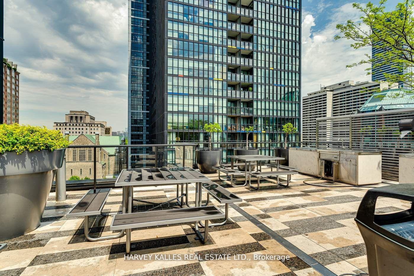 4 Bedrooms Condo at 101 Charles, Toronto For sale