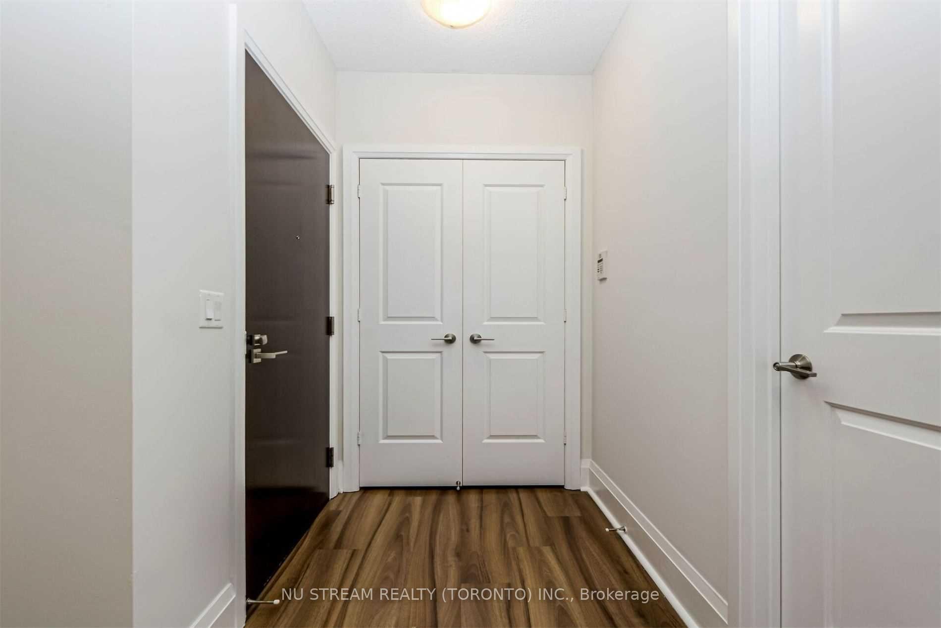 2 Bedrooms Condo at 100 Harrison Garden,  Toronto For sale