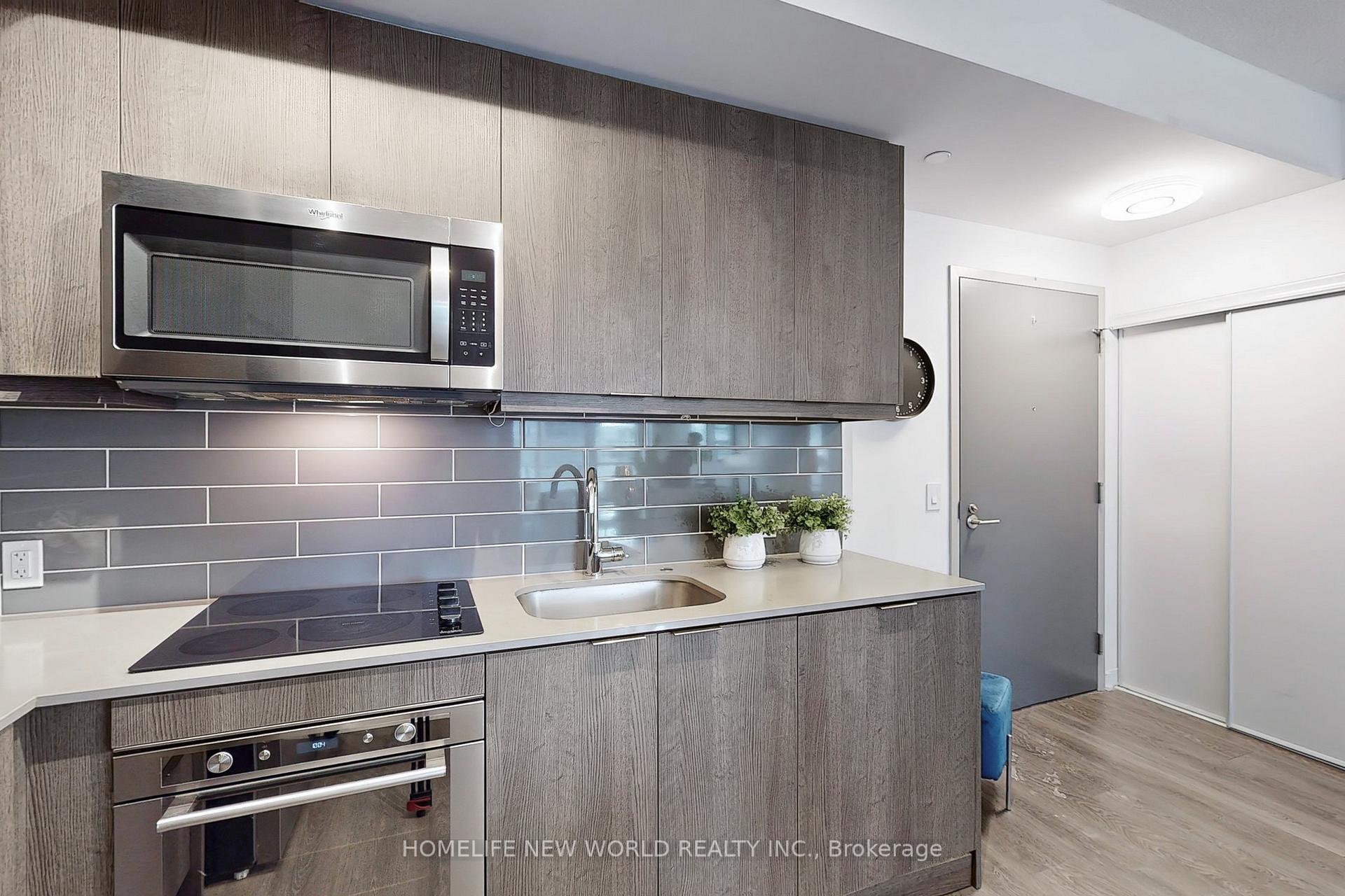 3 Bedrooms Condo at 38 Forest Manor, Toronto For sale