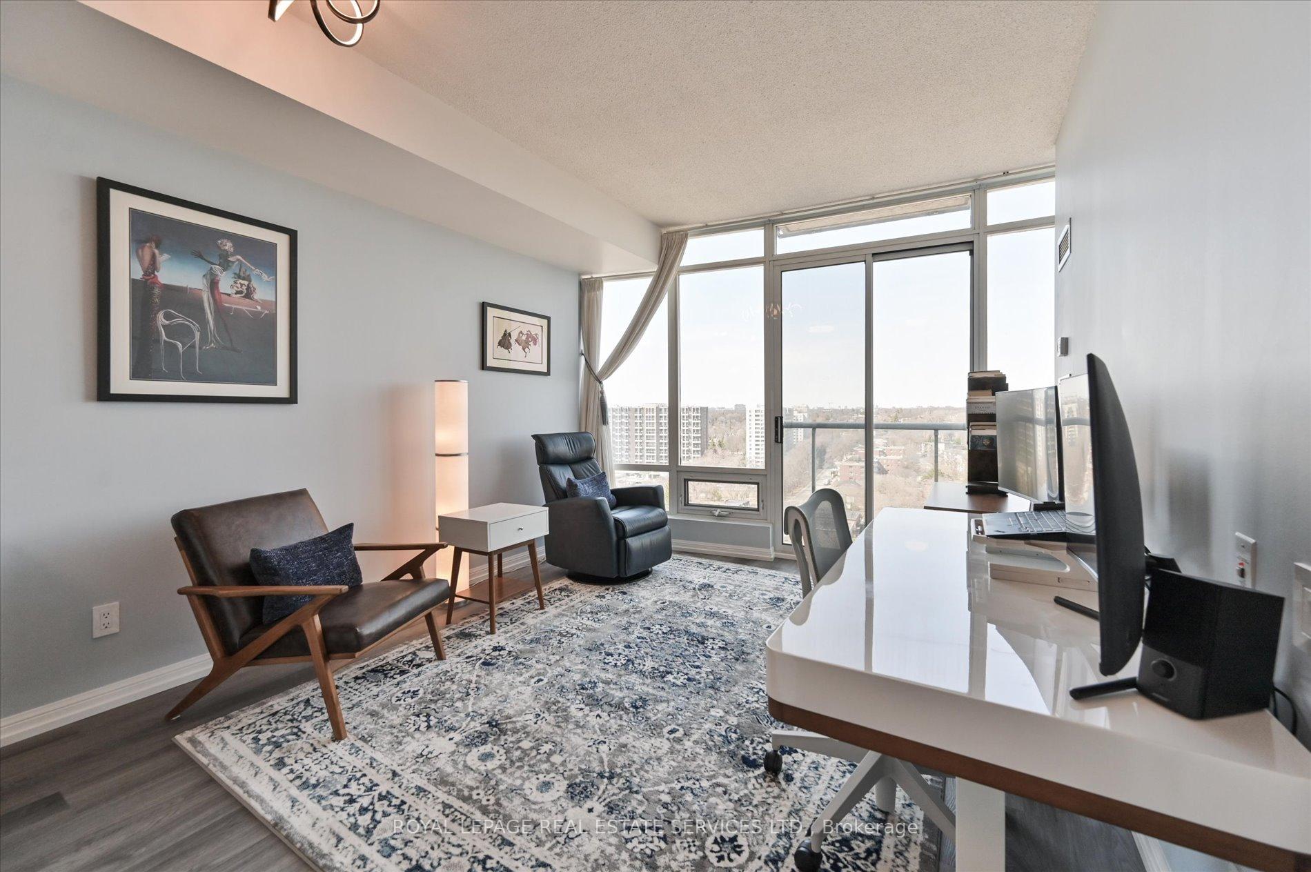 1 Bedroom Condo at 15 Windermere,  Toronto For sale