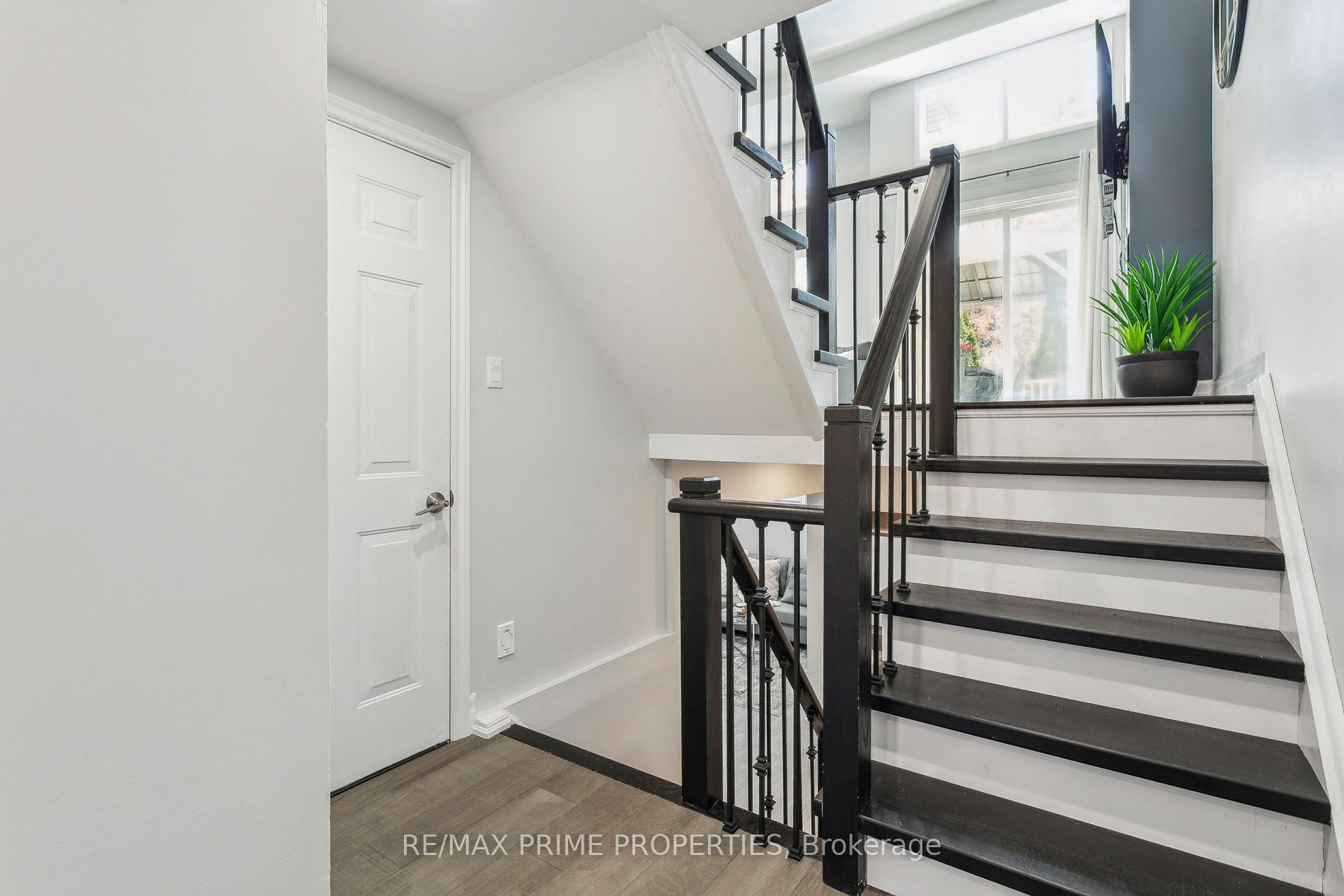 1755 Rathburn Road E, #51