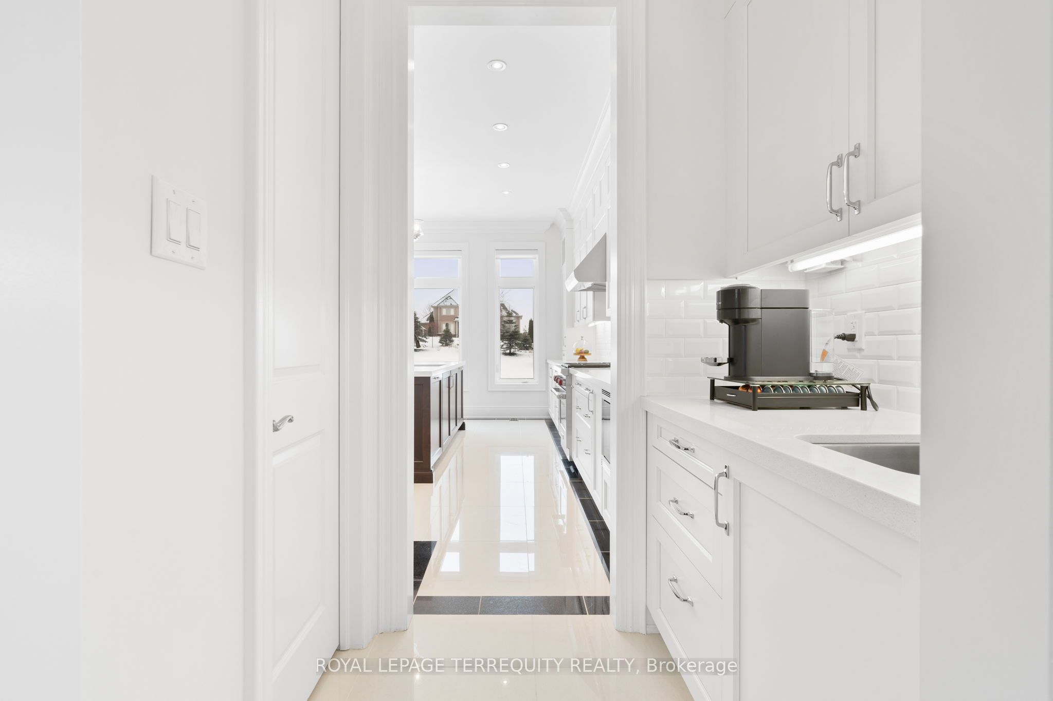 20 Country Club Crescent
