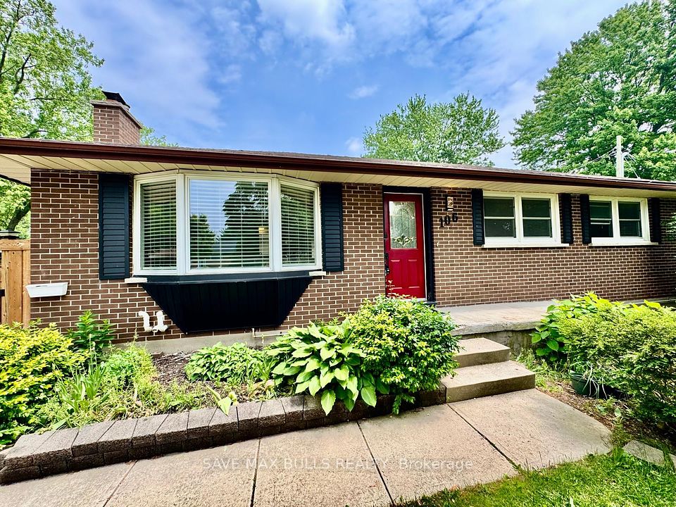 106 LAURENTIAN