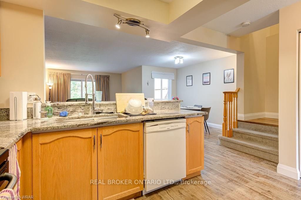 555 Mariner Drive