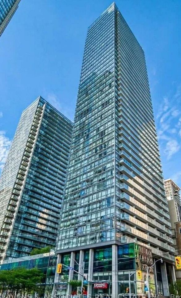 38 Grenville