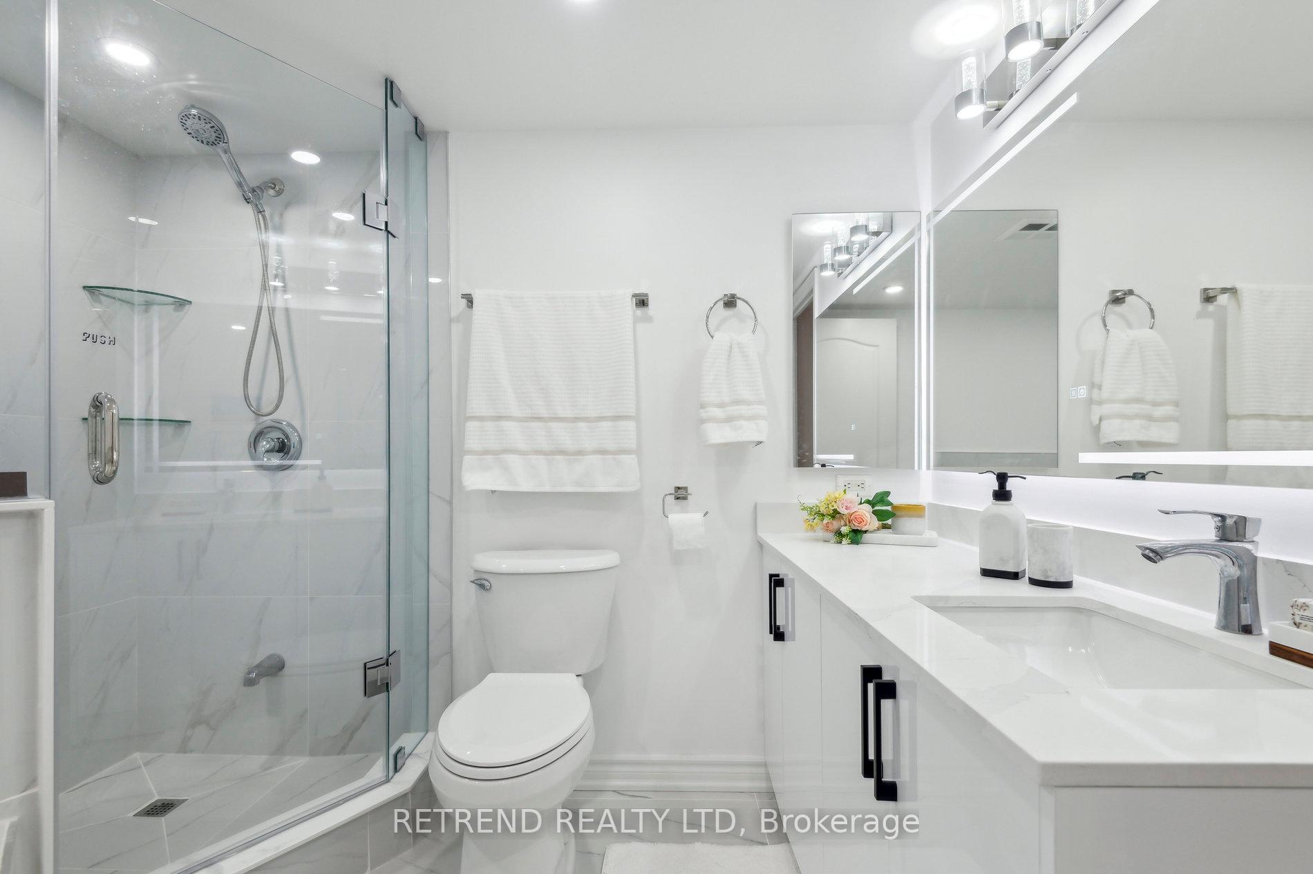 4 Bedrooms Condo at 880 Grandview,  Toronto For sale